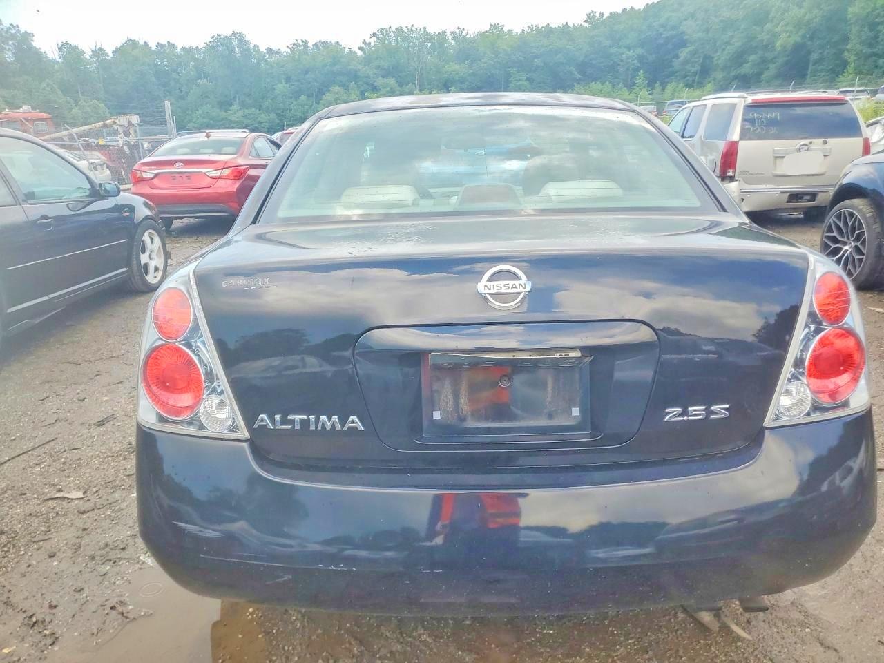 2005 Nissan Altima 2.5 Black vin: 1N4AL11E85C385749
