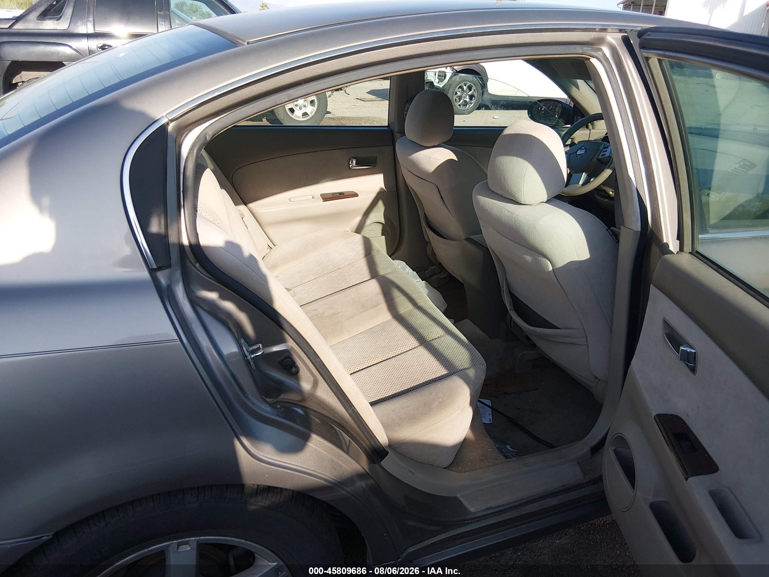 2005 Nissan Altima 2.5 S Бежевый vin: 1N4AL11E95C133606