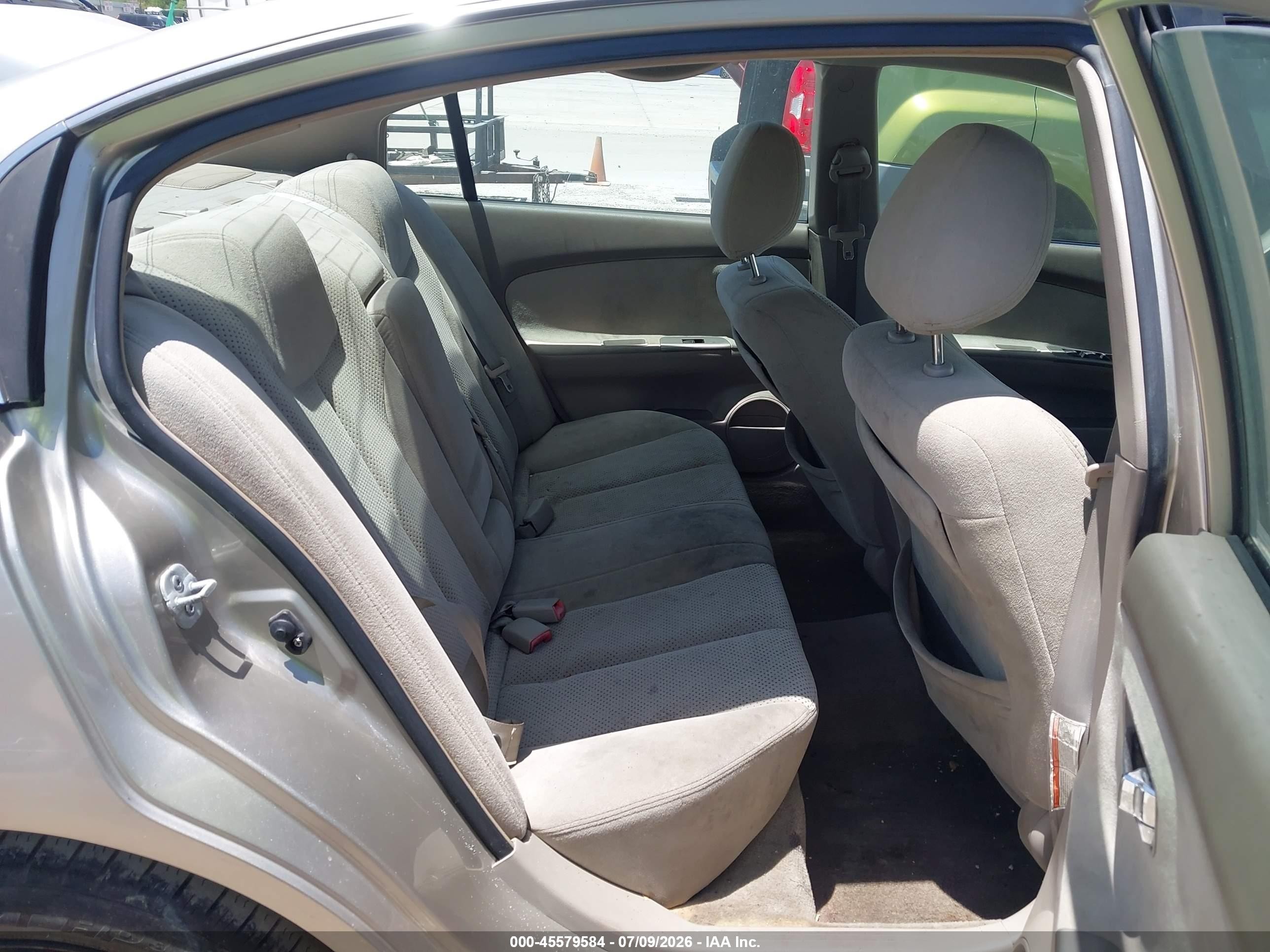 2005 Nissan Altima 2.5 S Beige vin: 1N4AL11E95N444523