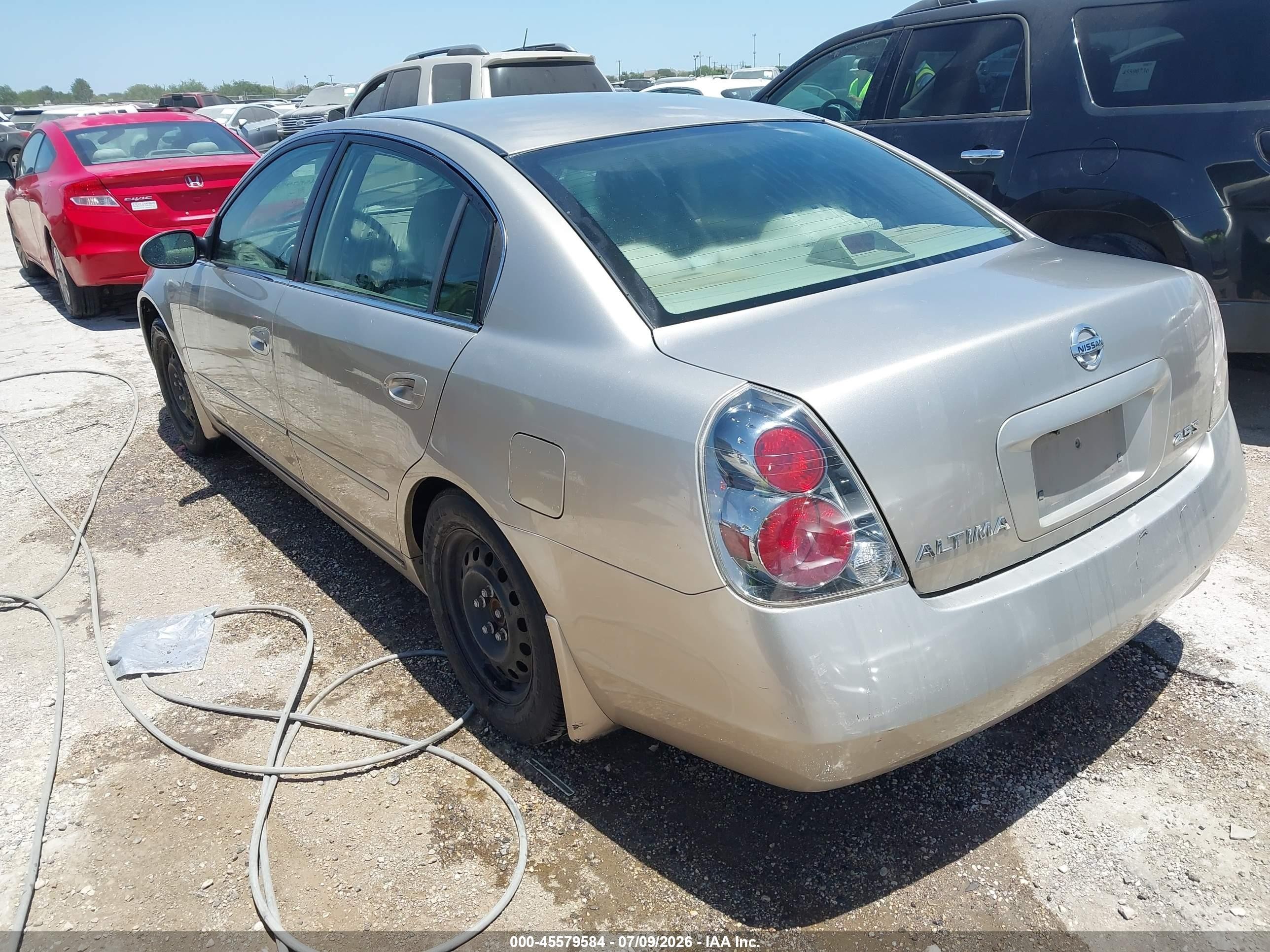 2005 Nissan Altima 2.5 S Beige vin: 1N4AL11E95N444523