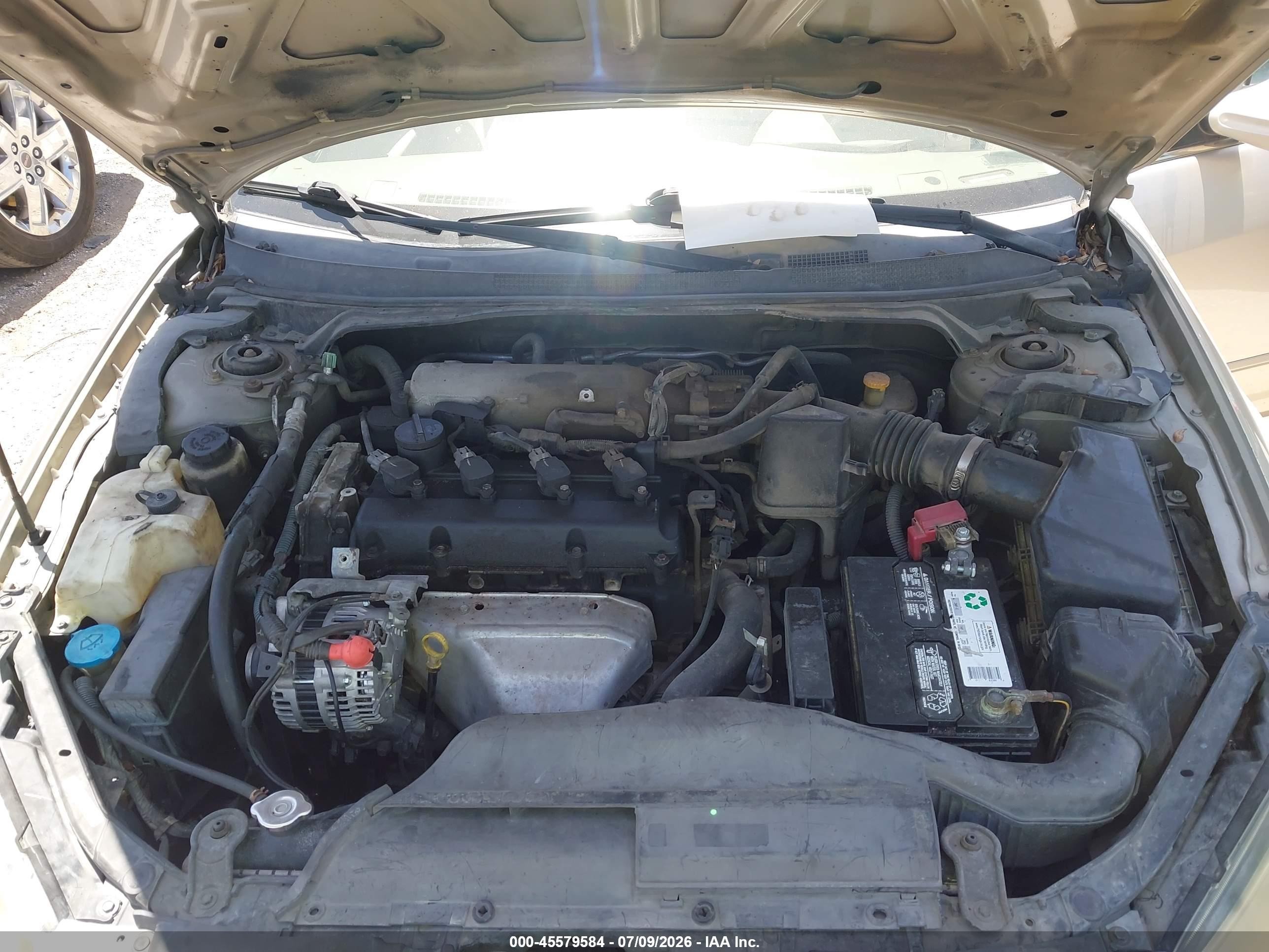 2005 Nissan Altima 2.5 S Beige vin: 1N4AL11E95N444523