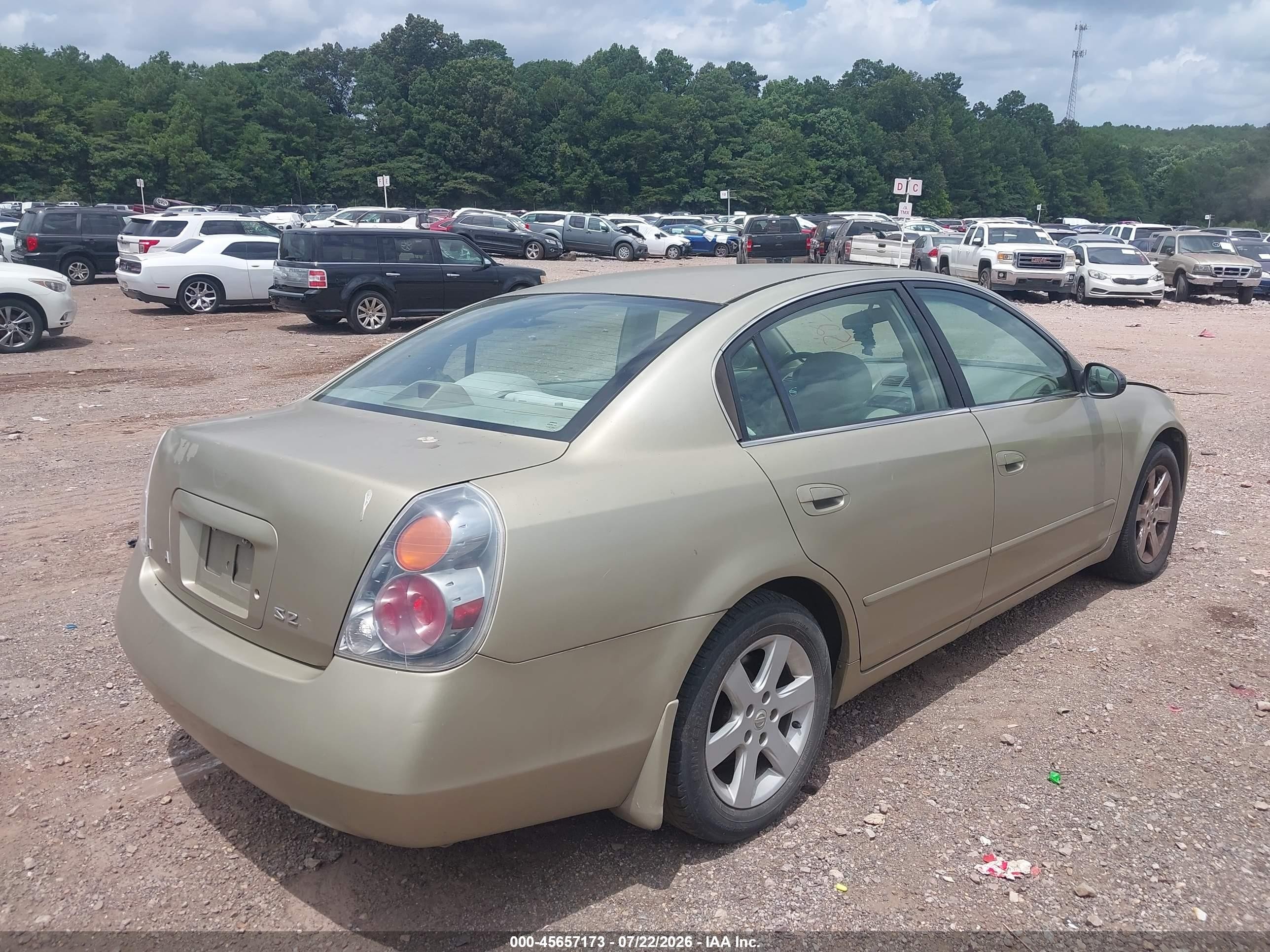 2002 Nissan Altima 2.5 S Beige vin: 1N4AL11EX2C152712