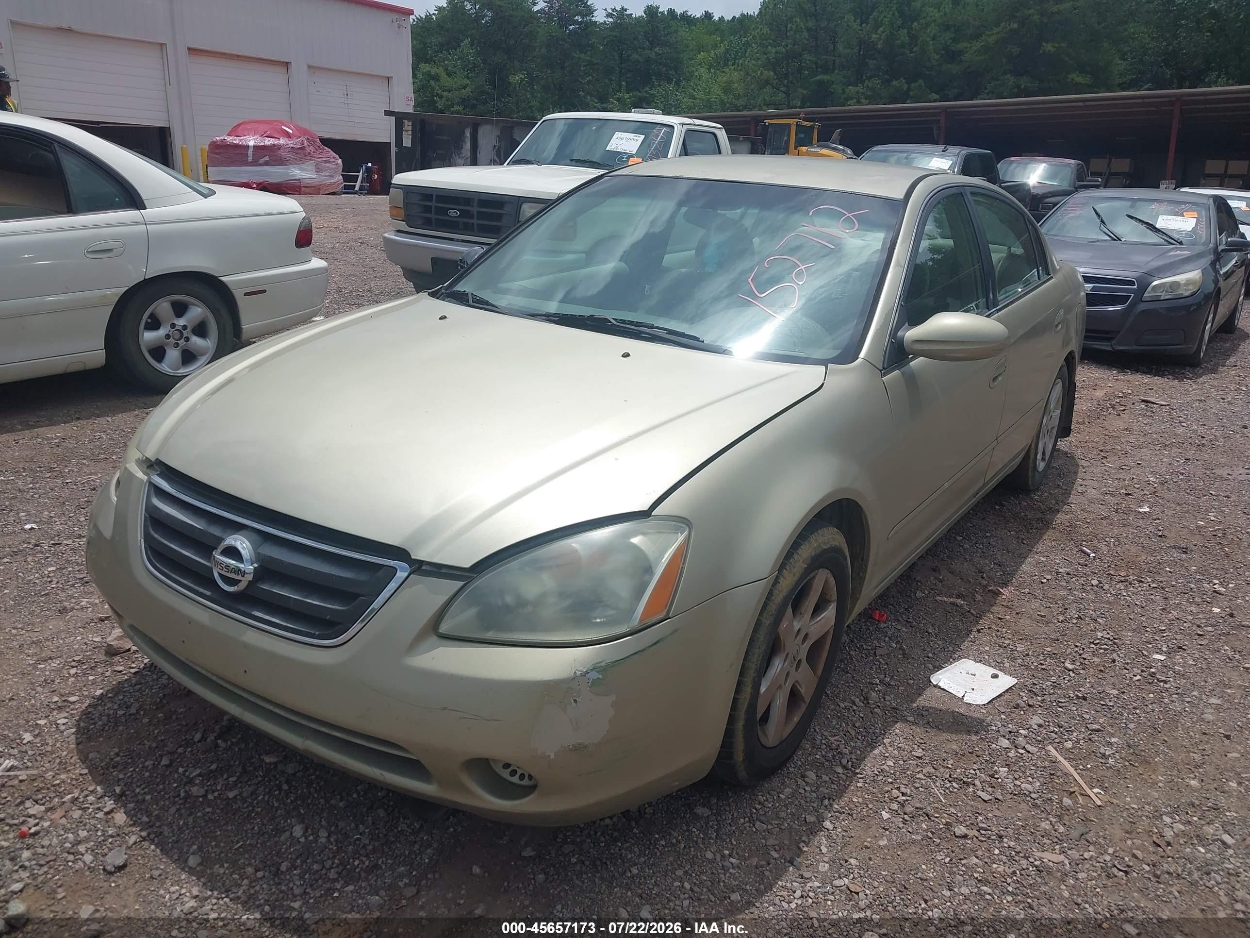 2002 Nissan Altima 2.5 S Beige vin: 1N4AL11EX2C152712
