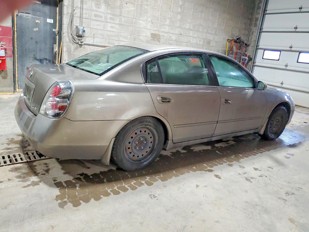 2005 Nissan Altima 2.5 Gray vin: 1N4AL11EX5C229826