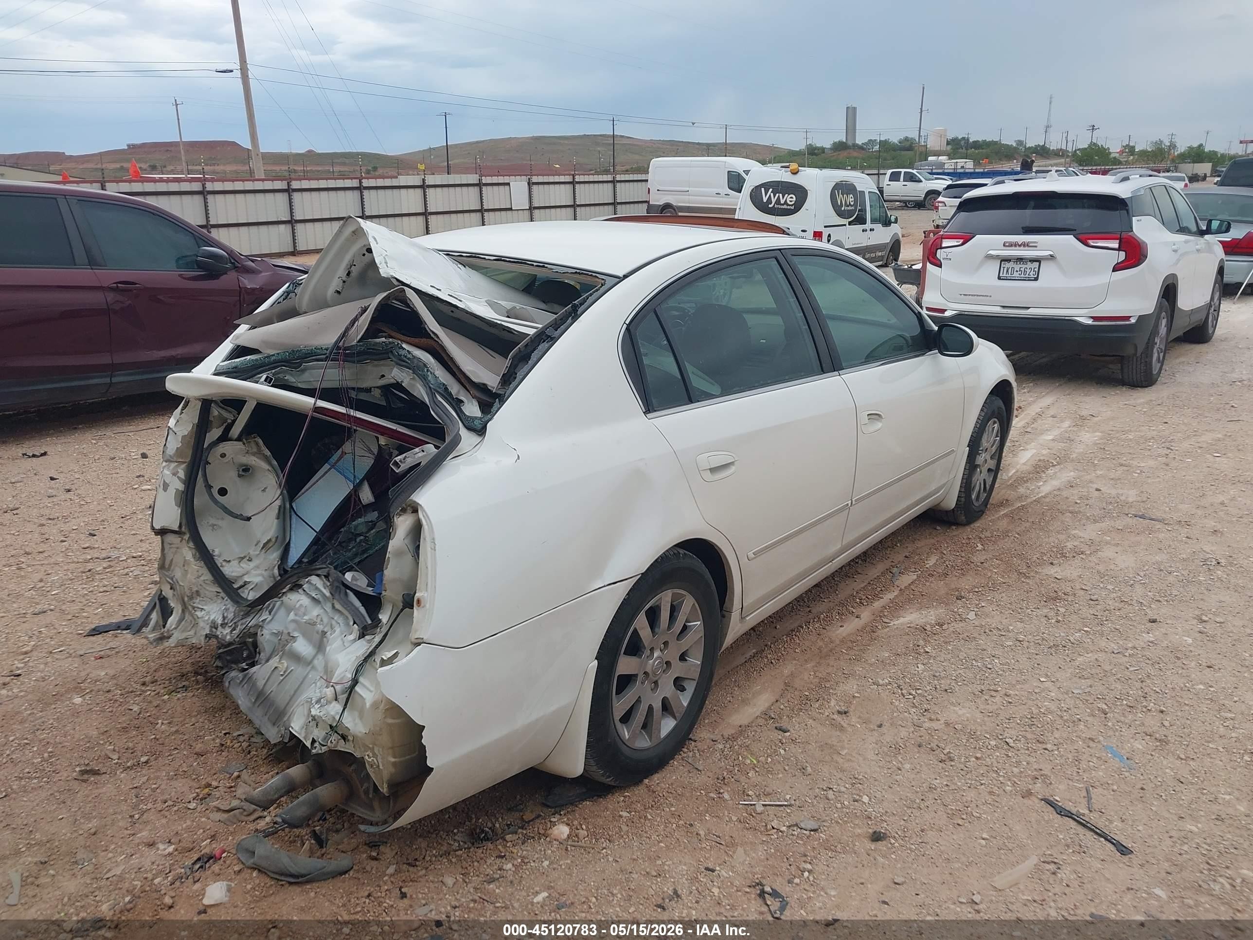 2005 Nissan Altima 2.5 S White vin: 1N4AL11EX5C310924