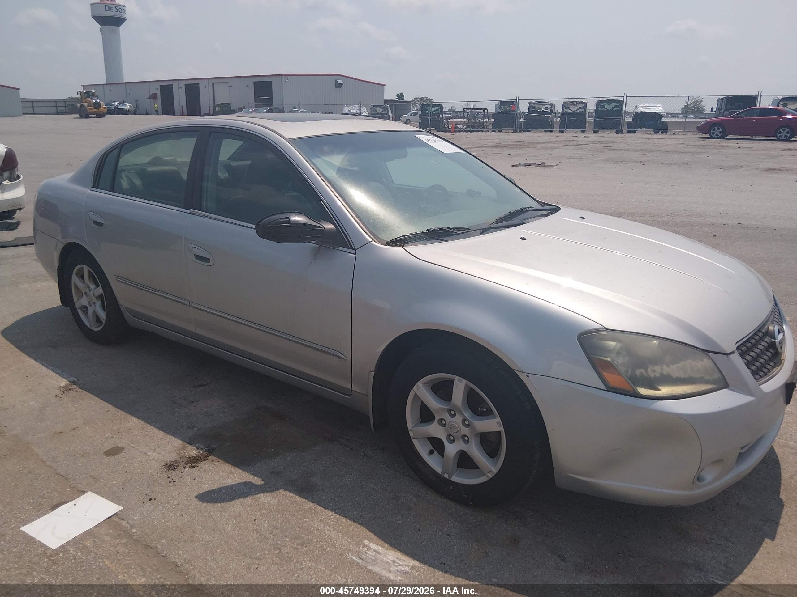2005 Nissan Altima 2.5 S Серебряный vin: 1N4AL11EX5C394419