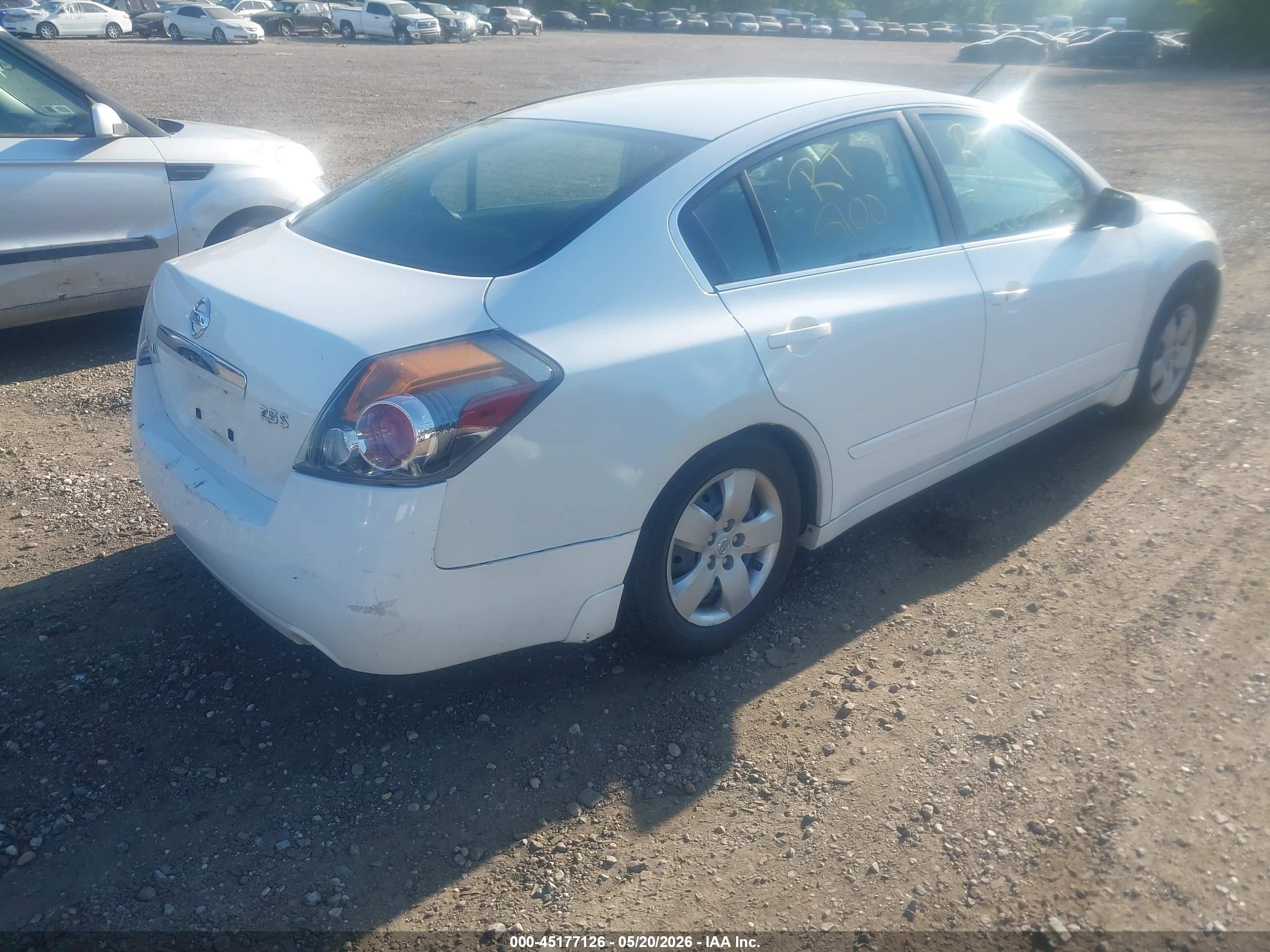 2007 Nissan Altima 2.5 S White vin: 1N4AL21E07C138377