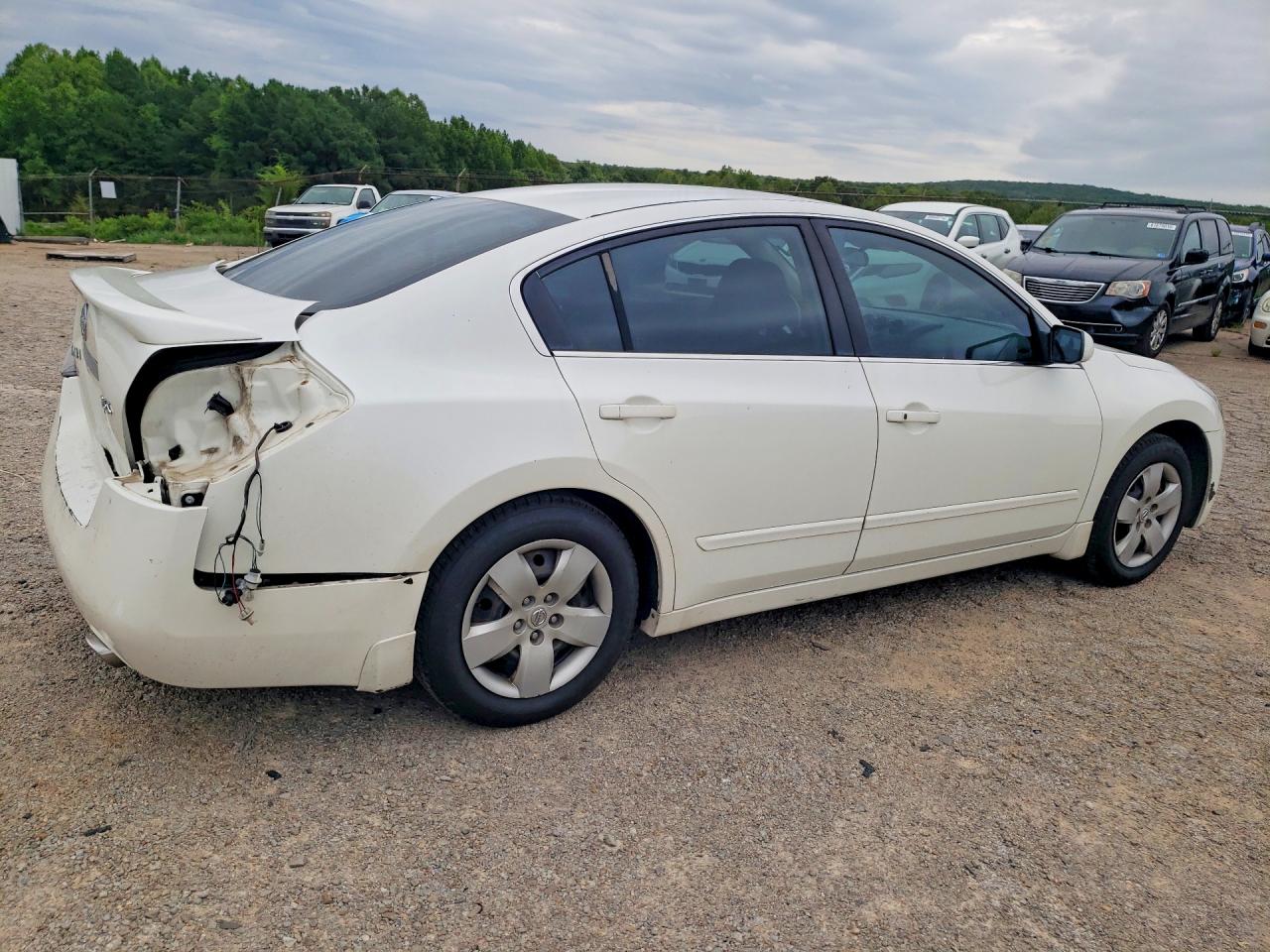 2007 Nissan Altima 2.5 White vin: 1N4AL21E07N404405