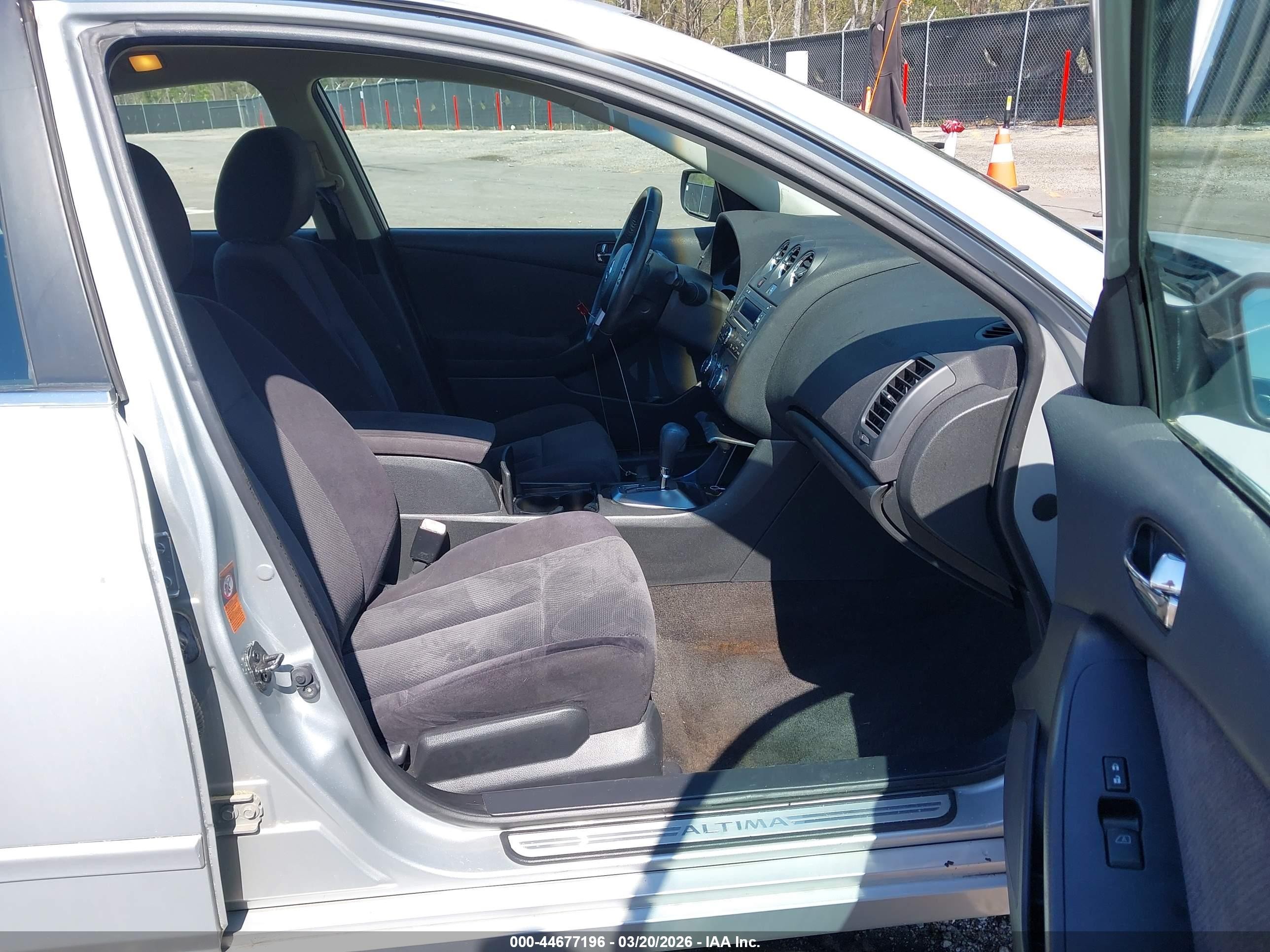 2008 Nissan Altima 2.5 S Silver vin: 1N4AL21E08N455436