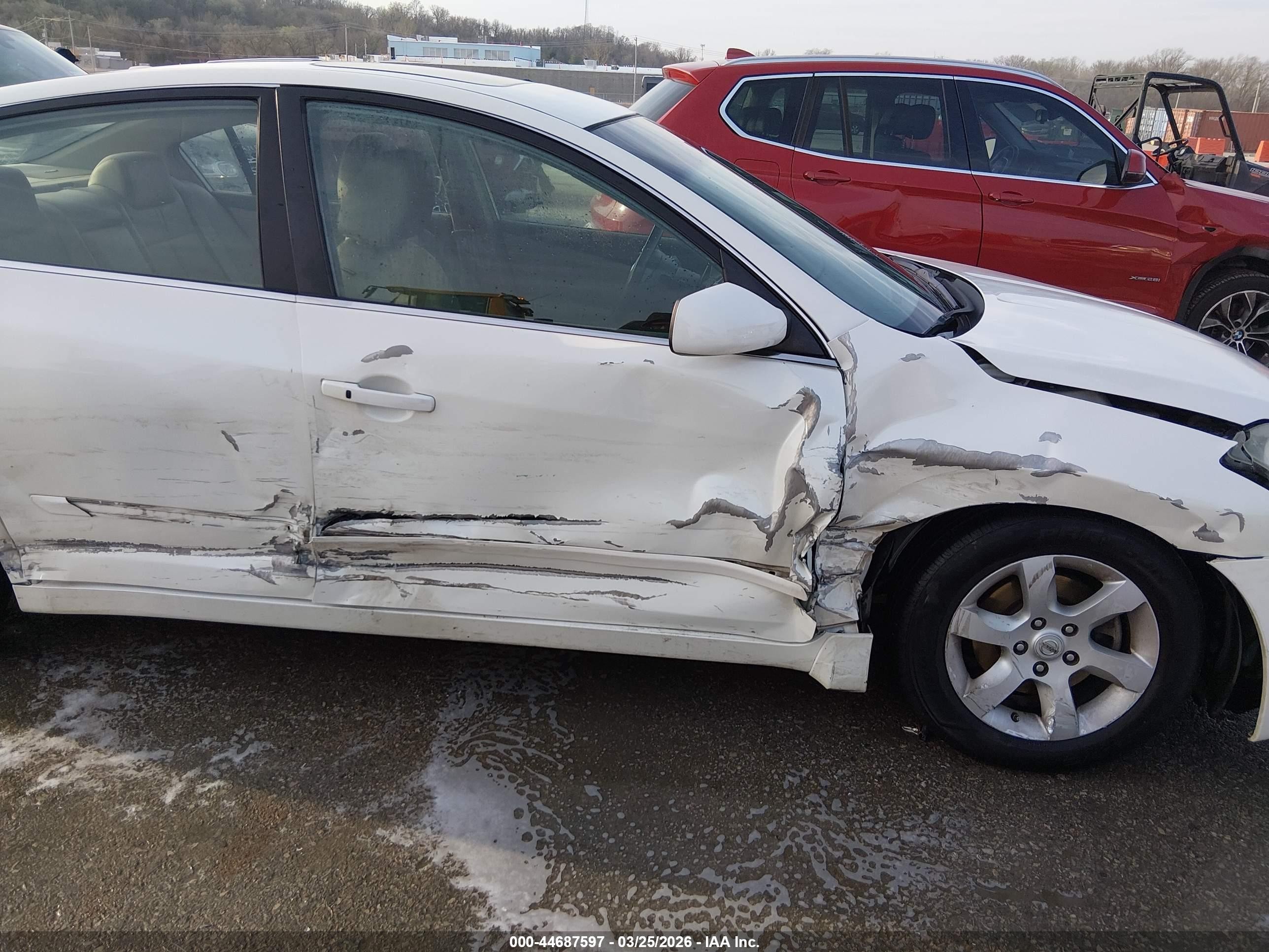 2008 Nissan Altima 2.5 S Белый vin: 1N4AL21E08N544570
