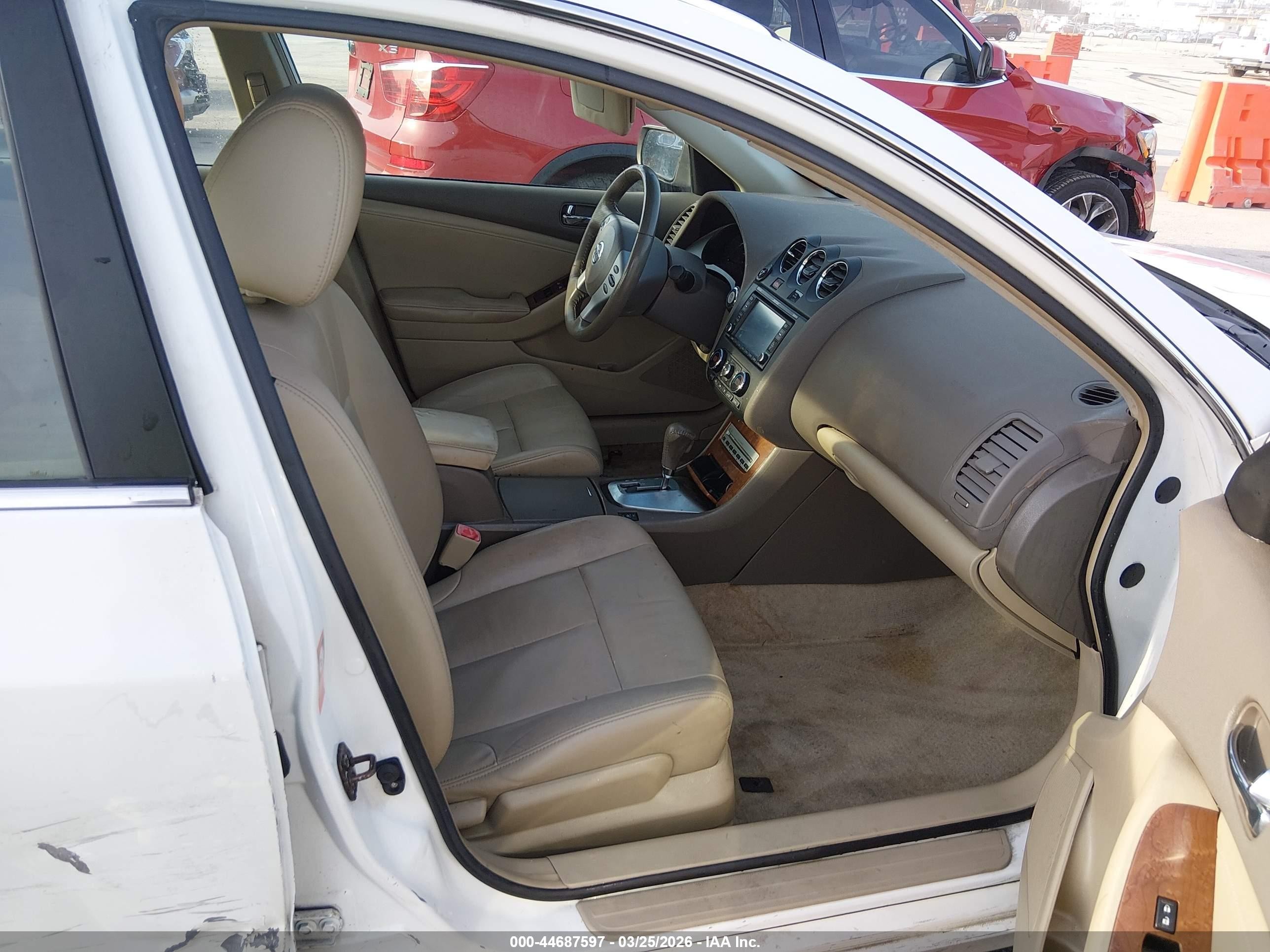 2008 Nissan Altima 2.5 S Белый vin: 1N4AL21E08N544570