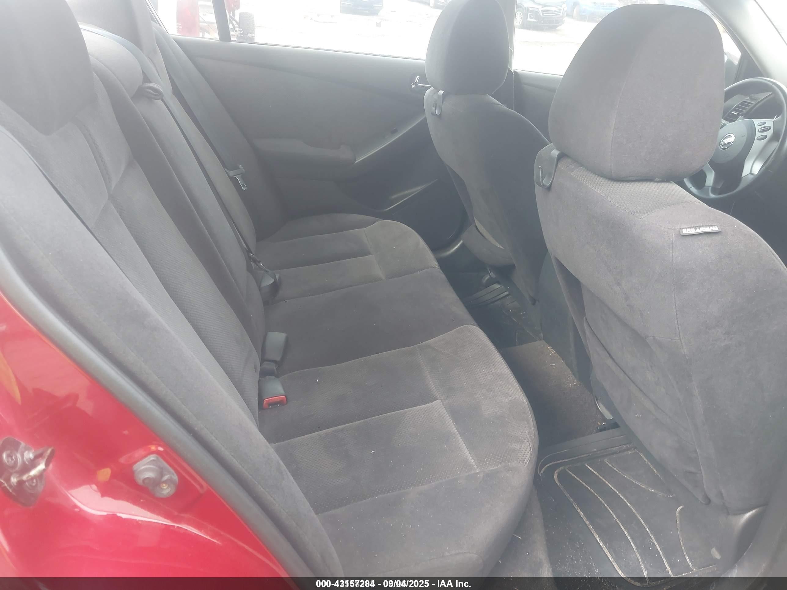 2009 Nissan Altima 2.5 S Red vin: 1N4AL21E09N404648