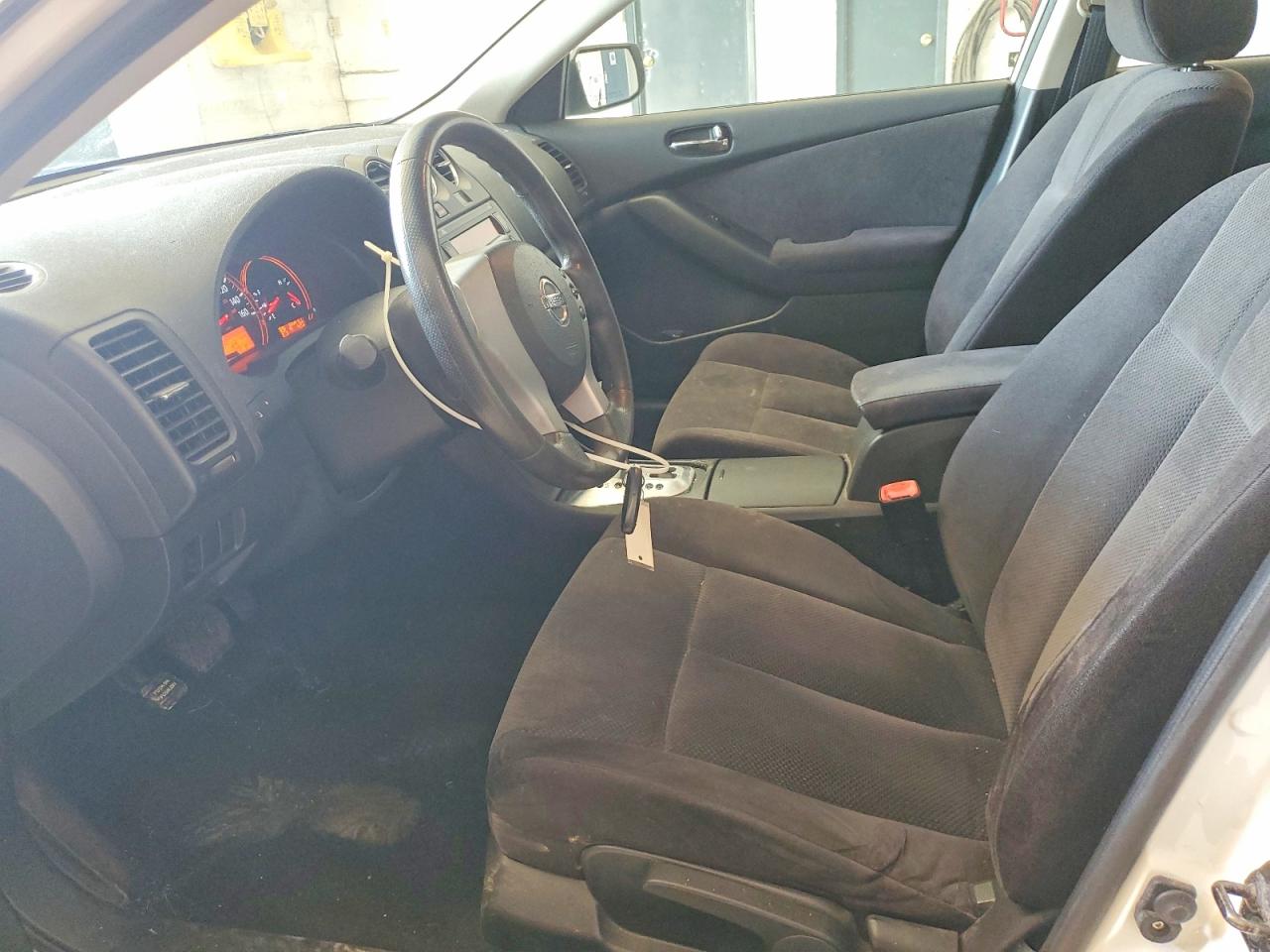 2009 Nissan Altima 2.5 White vin: 1N4AL21E09N447287