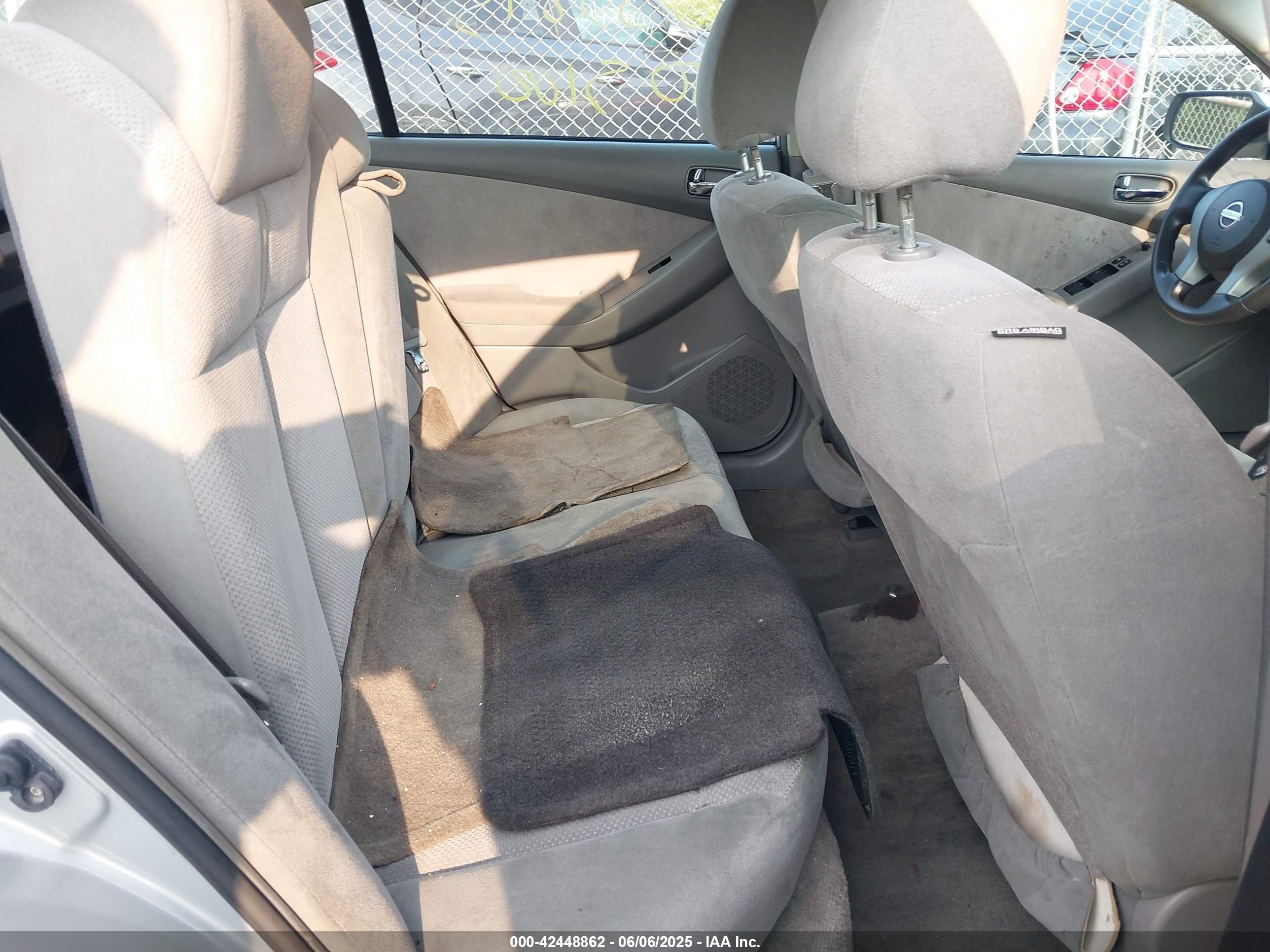 2009 Nissan Altima 2.5 S Silver vin: 1N4AL21E09N507617