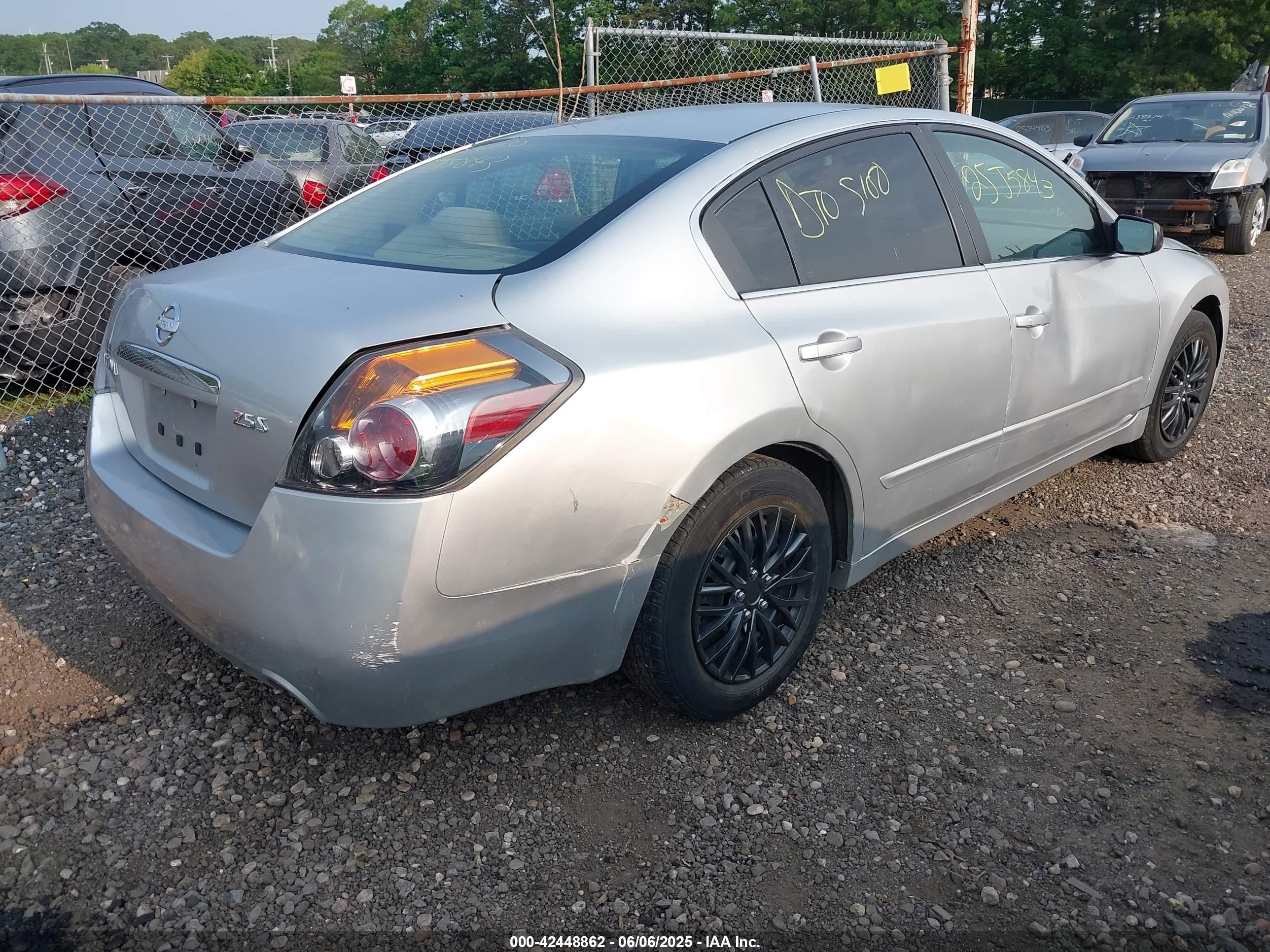 2009 Nissan Altima 2.5 S Silver vin: 1N4AL21E09N507617