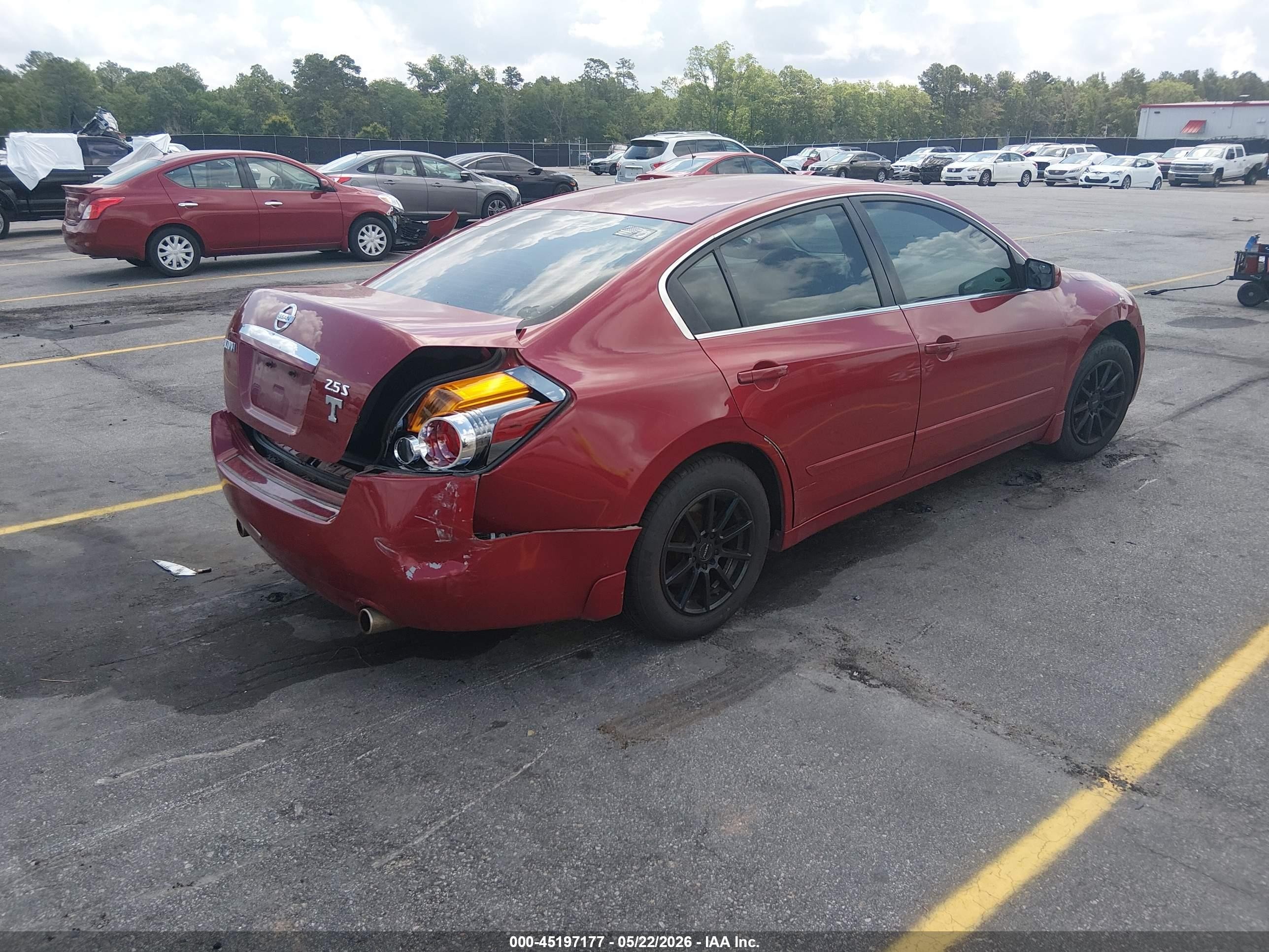 2009 Nissan Altima 2.5 S Red vin: 1N4AL21E09N532839