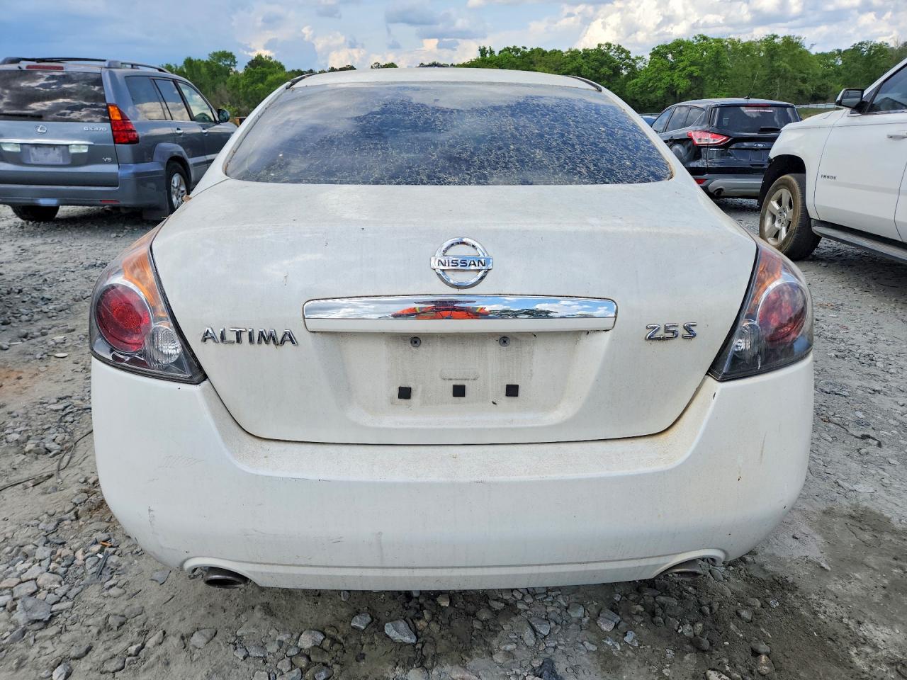 2009 Nissan Altima 2.5 White vin: 1N4AL21E09N557210