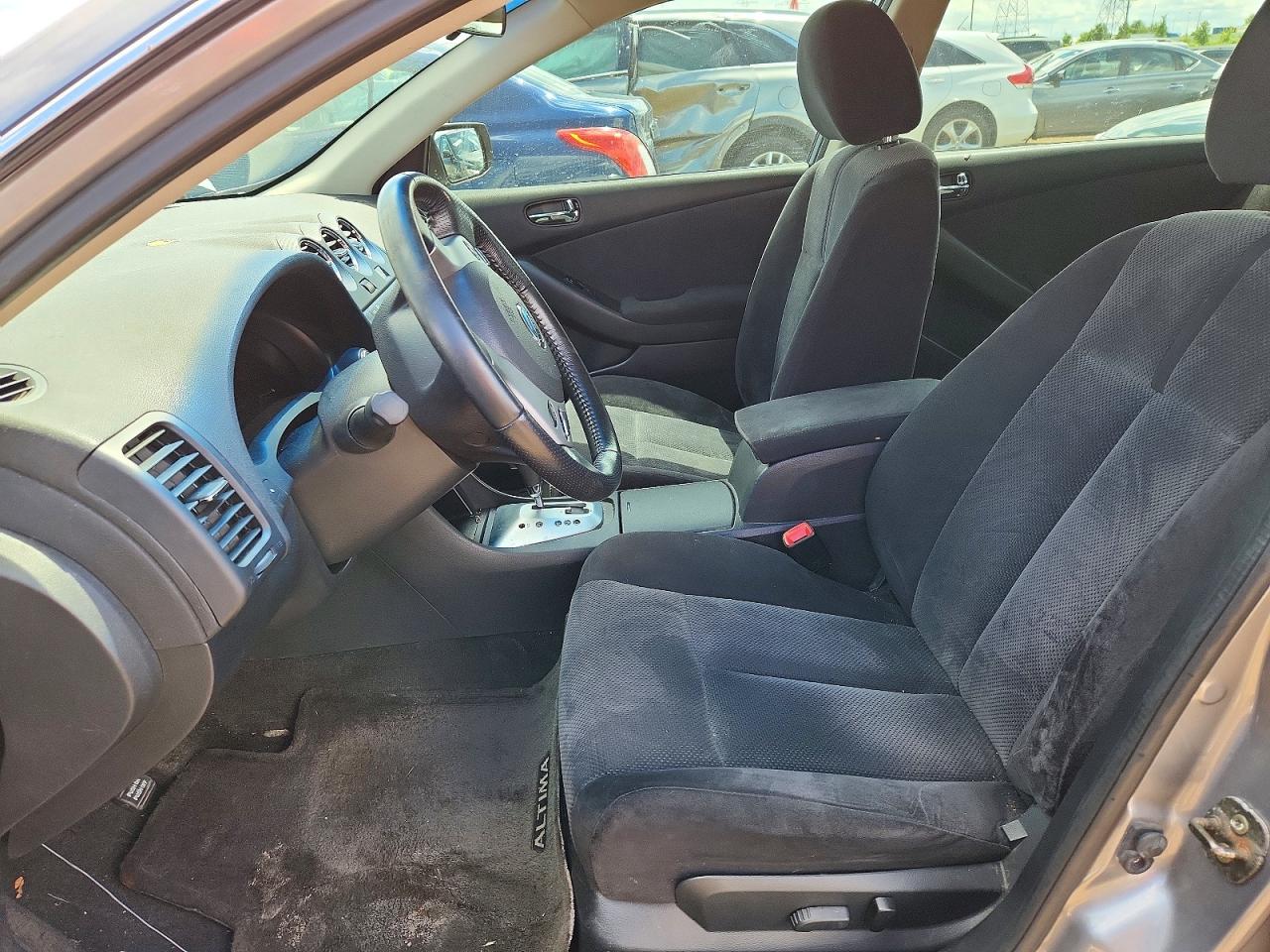 2007 Nissan Altima 2.5 Silver vin: 1N4AL21E17C140879