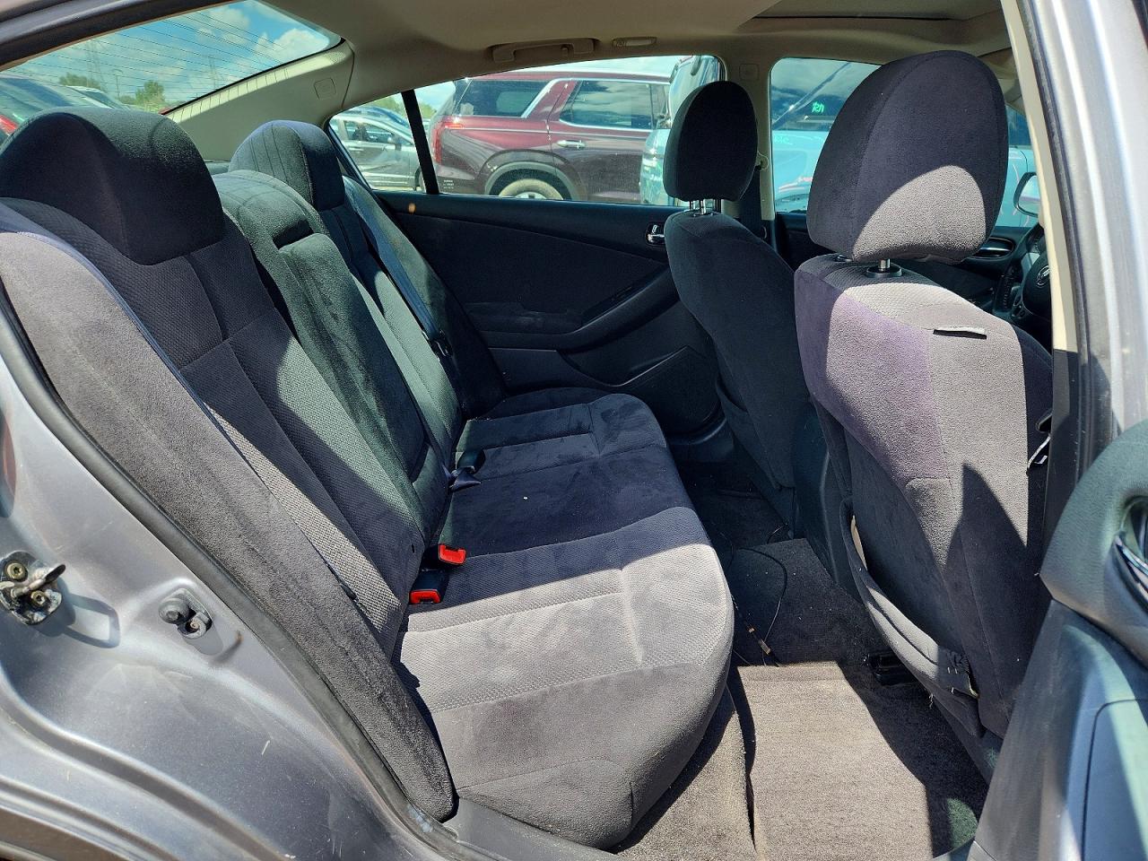 2007 Nissan Altima 2.5 Silver vin: 1N4AL21E17C140879