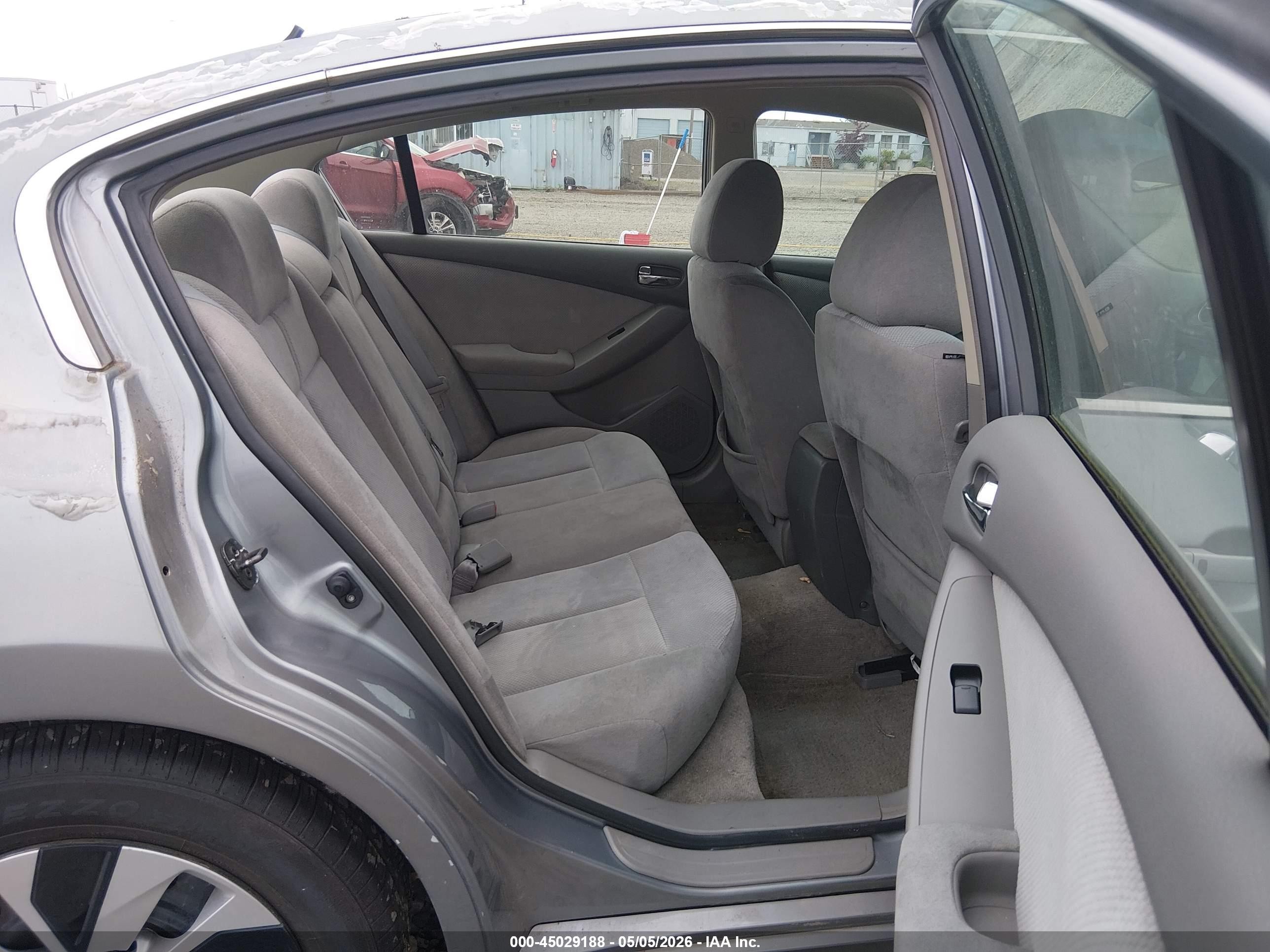 2007 Nissan Altima 2.5 S Серебряный vin: 1N4AL21E17C206203