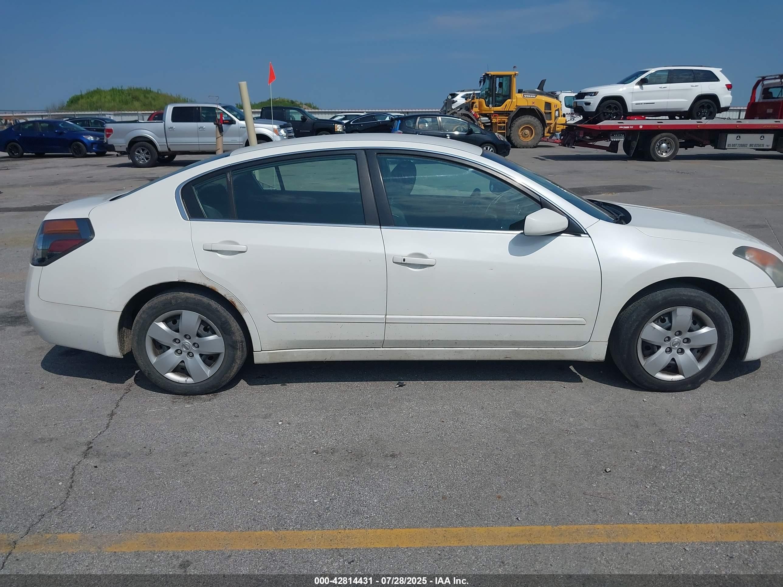 2007 Nissan Altima 2.5 S Белый vin: 1N4AL21E17C212485