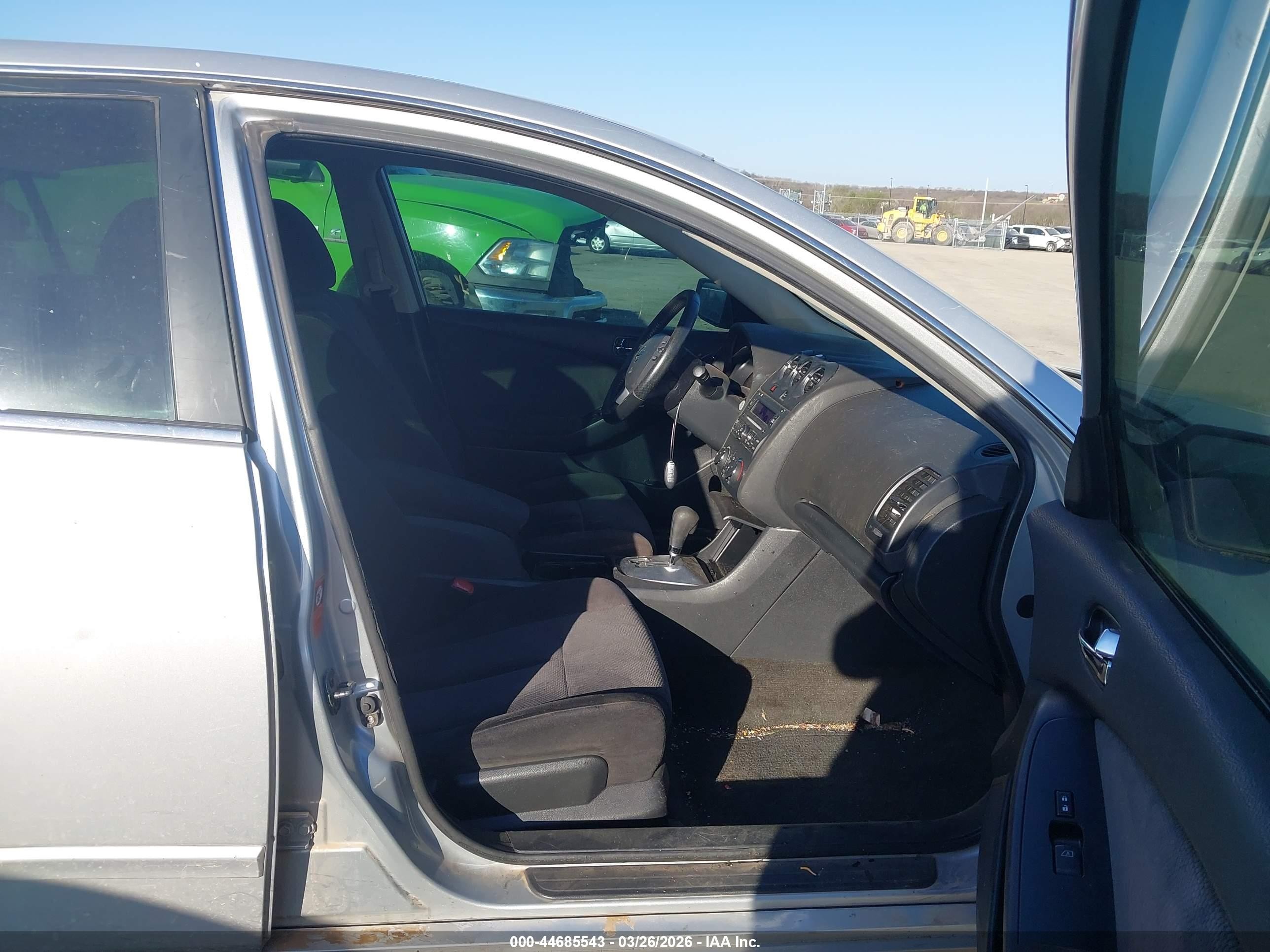 2007 Nissan Altima 2.5 S Серебряный vin: 1N4AL21E17N470770