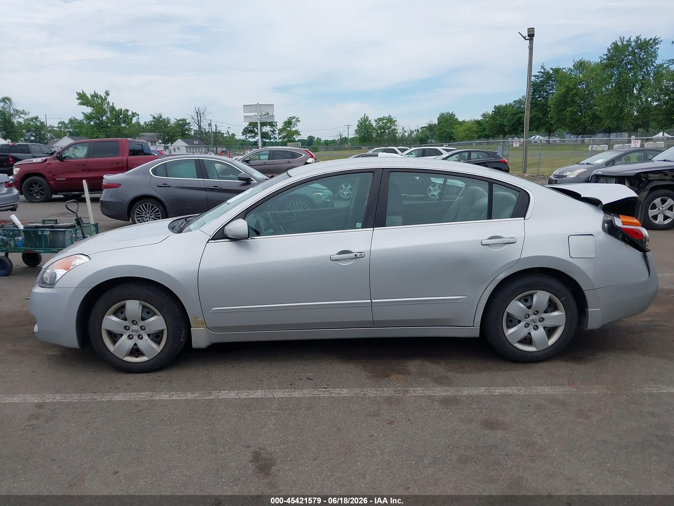 2007 Nissan Altima 2.5 S Silver vin: 1N4AL21E17N489903