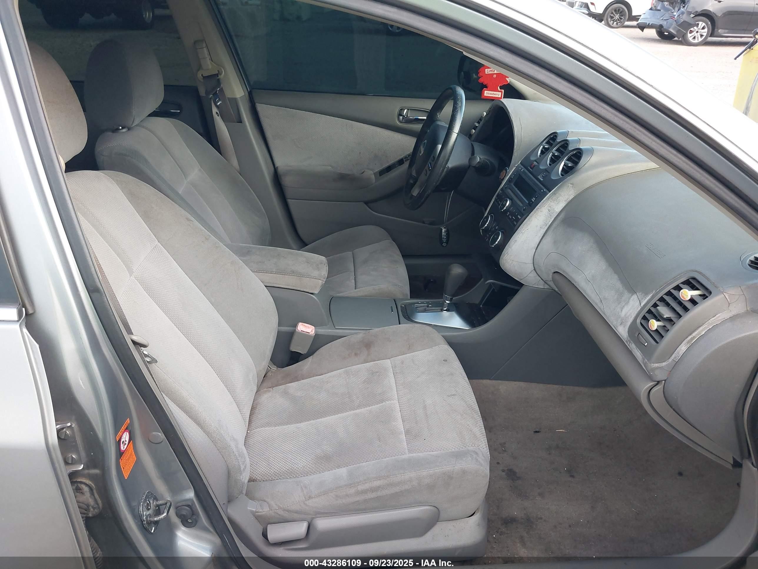 2008 Nissan Altima 2.5 S Light Blue vin: 1N4AL21E18N494357