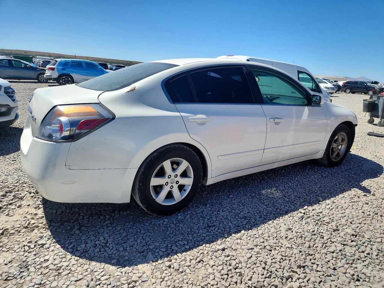 2009 Nissan Altima 2.5 Белый vin: 1N4AL21E19C126063