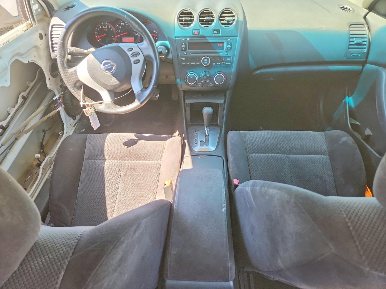 2009 Nissan Altima 2.5 Белый vin: 1N4AL21E19C126063