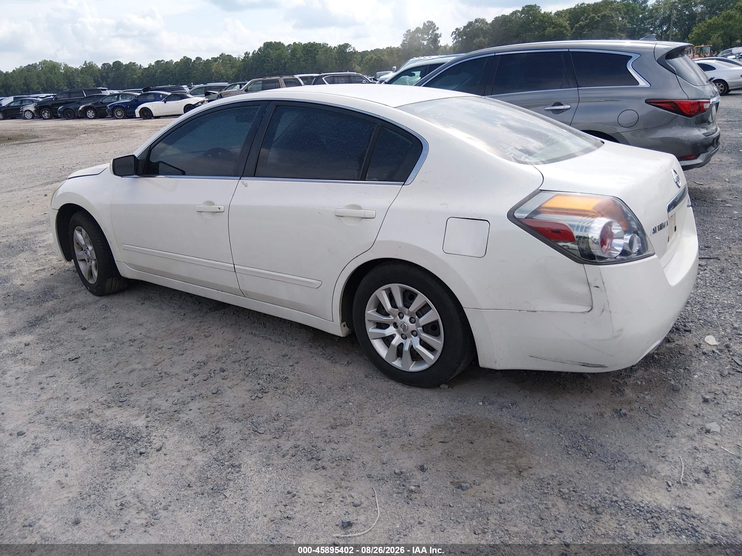 2009 Nissan Altima 2.5 White vin: 1N4AL21E19C135538