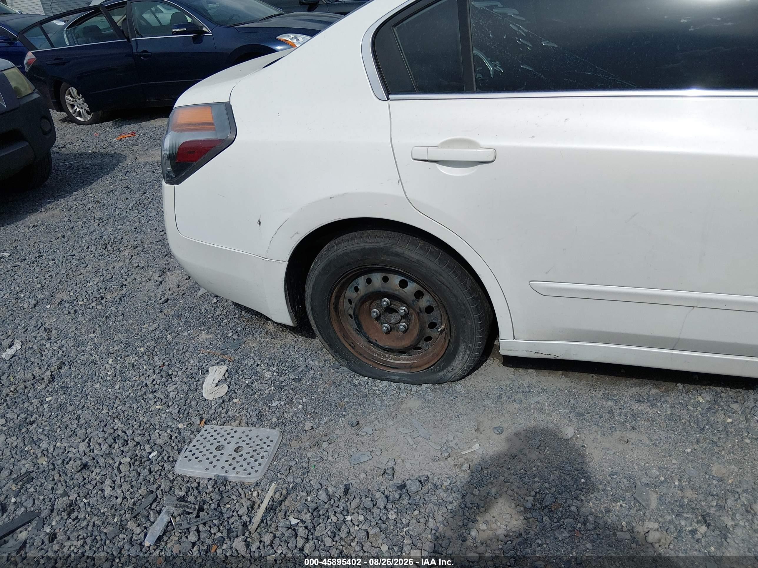 2009 Nissan Altima 2.5 White vin: 1N4AL21E19C135538