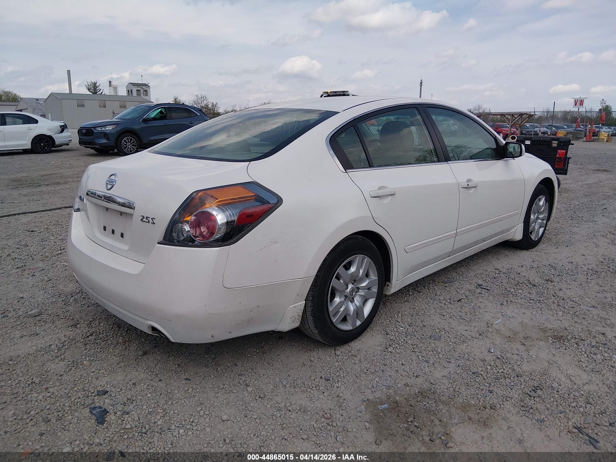 2009 Nissan Altima 2.5 S White vin: 1N4AL21E19C180818