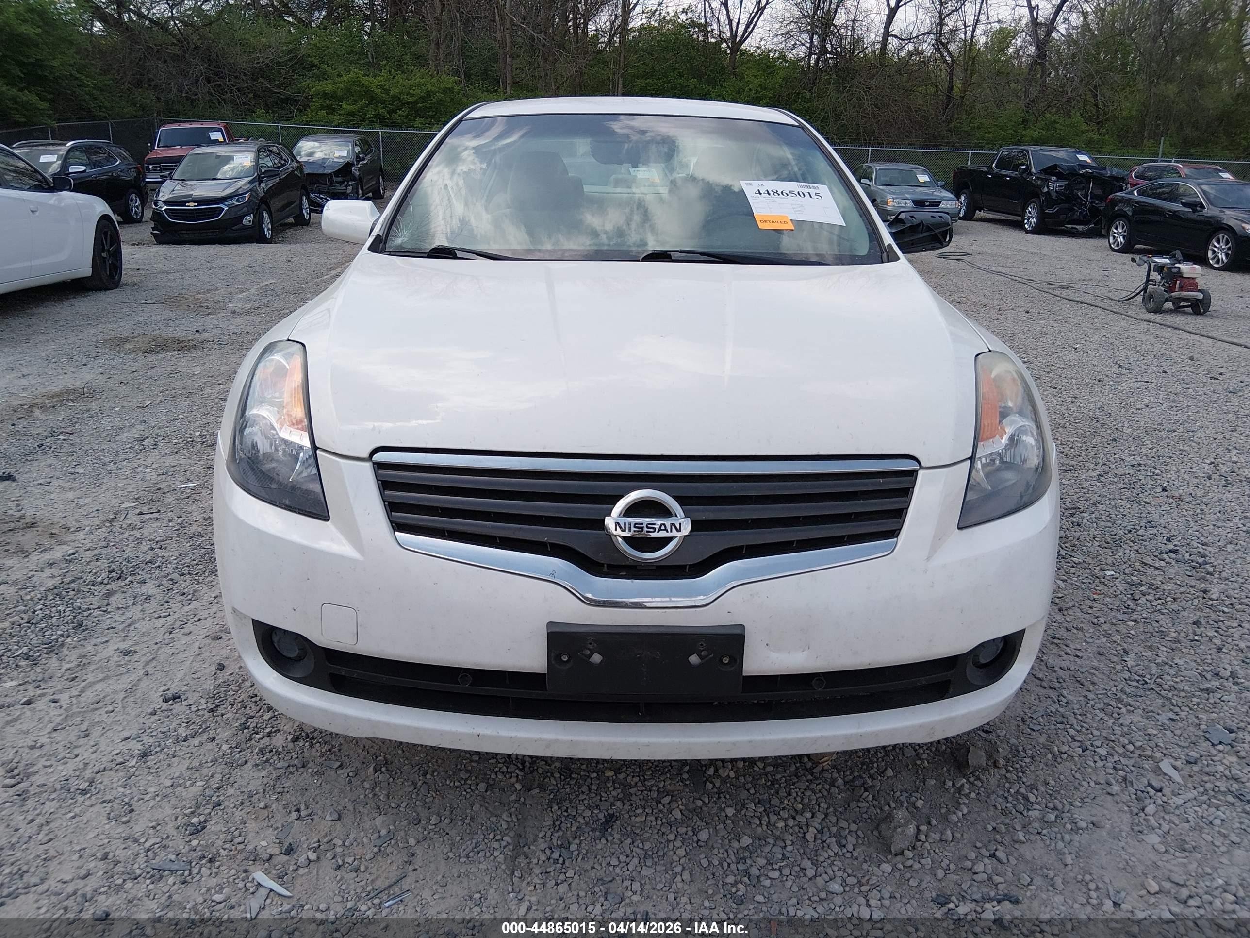 2009 Nissan Altima 2.5 S White vin: 1N4AL21E19C180818