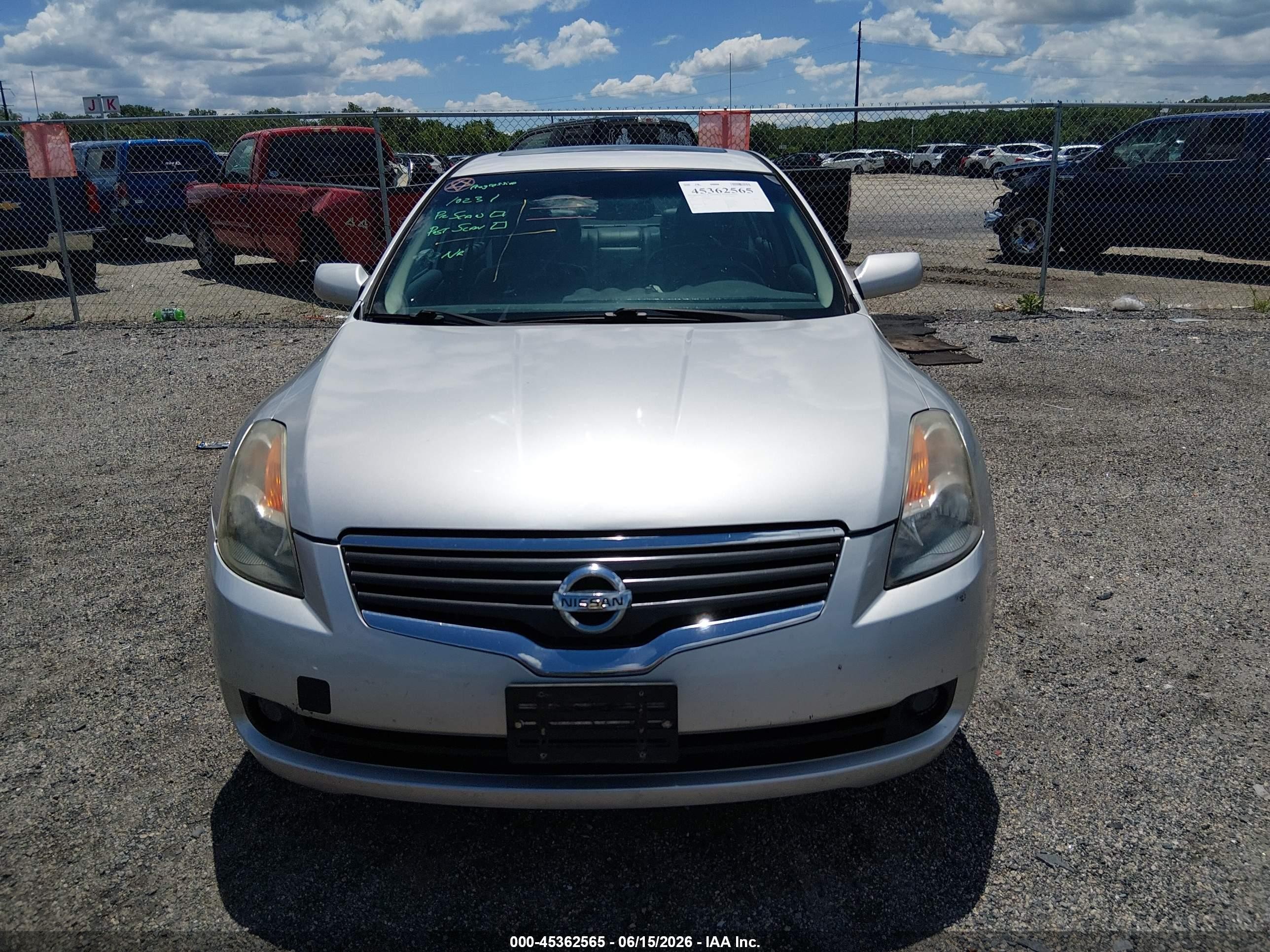 2009 Nissan Altima 2.5 S Silver vin: 1N4AL21E19N404707