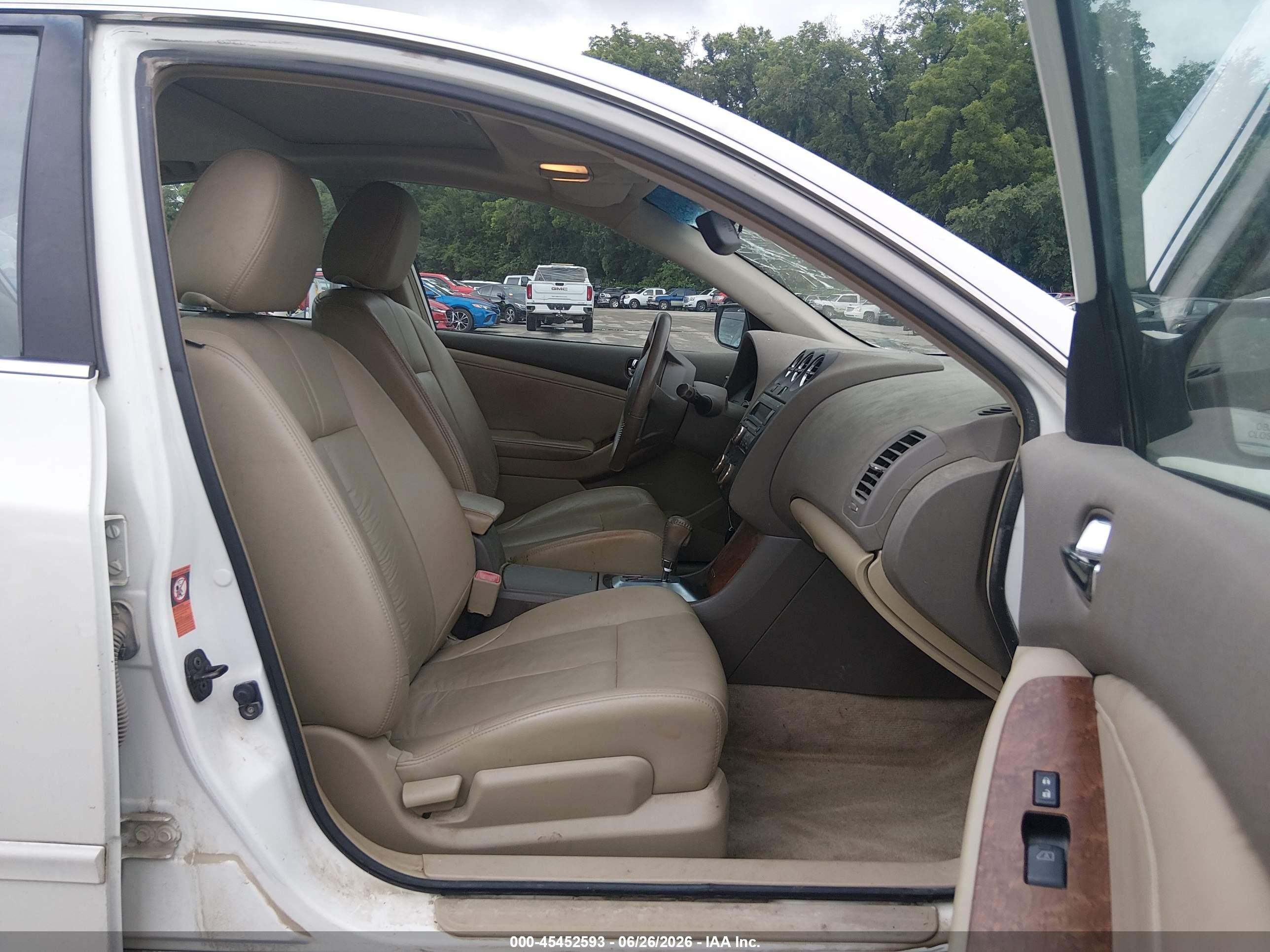 2009 Nissan Altima 2.5 S White vin: 1N4AL21E19N437755