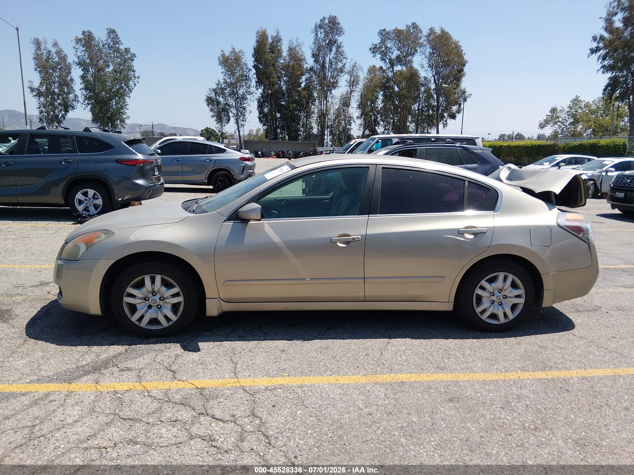 2009 Nissan Altima 2.5 S Beige vin: 1N4AL21E19N446715