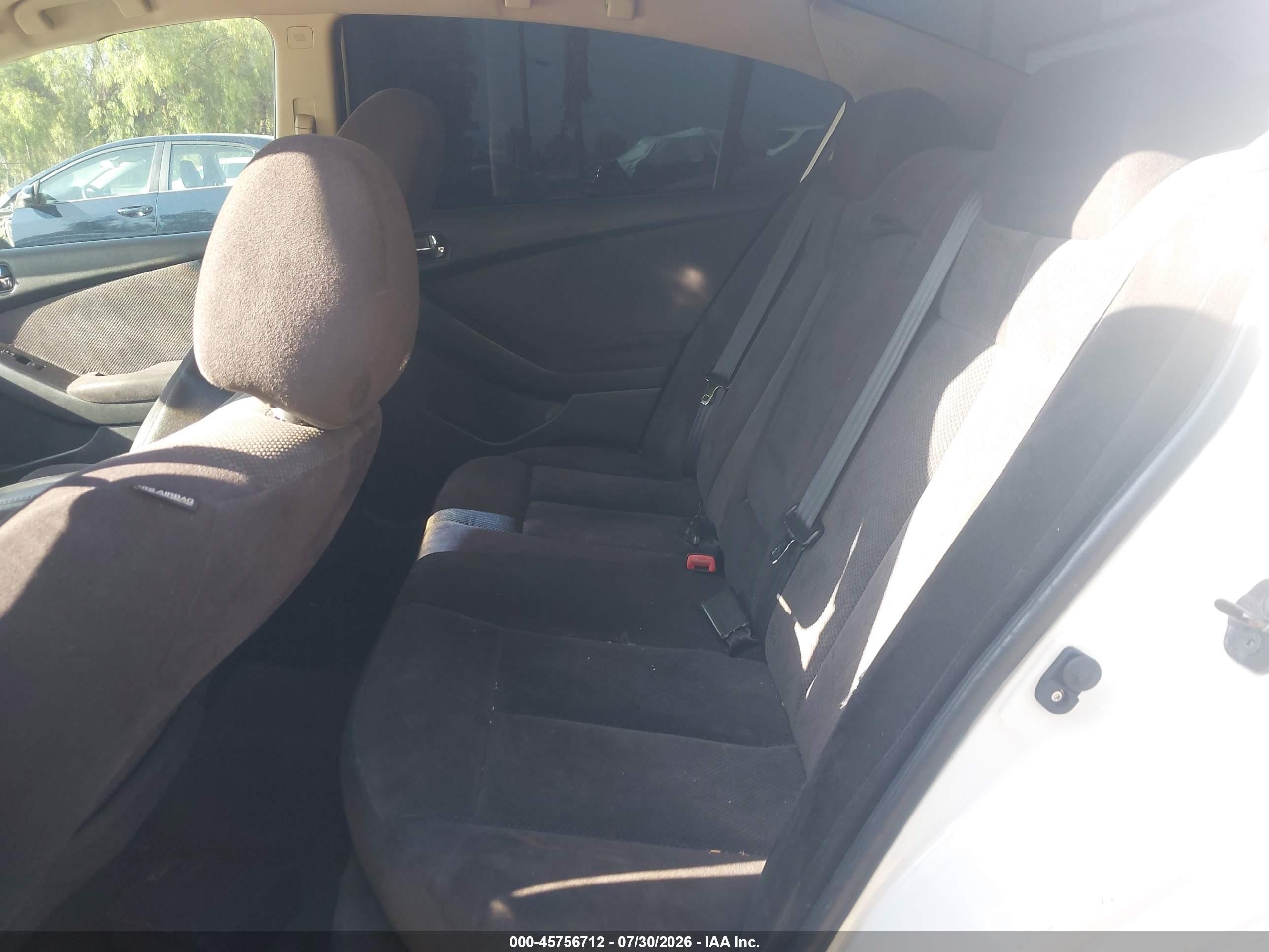 2009 Nissan Altima 2.5 S White vin: 1N4AL21E19N450859