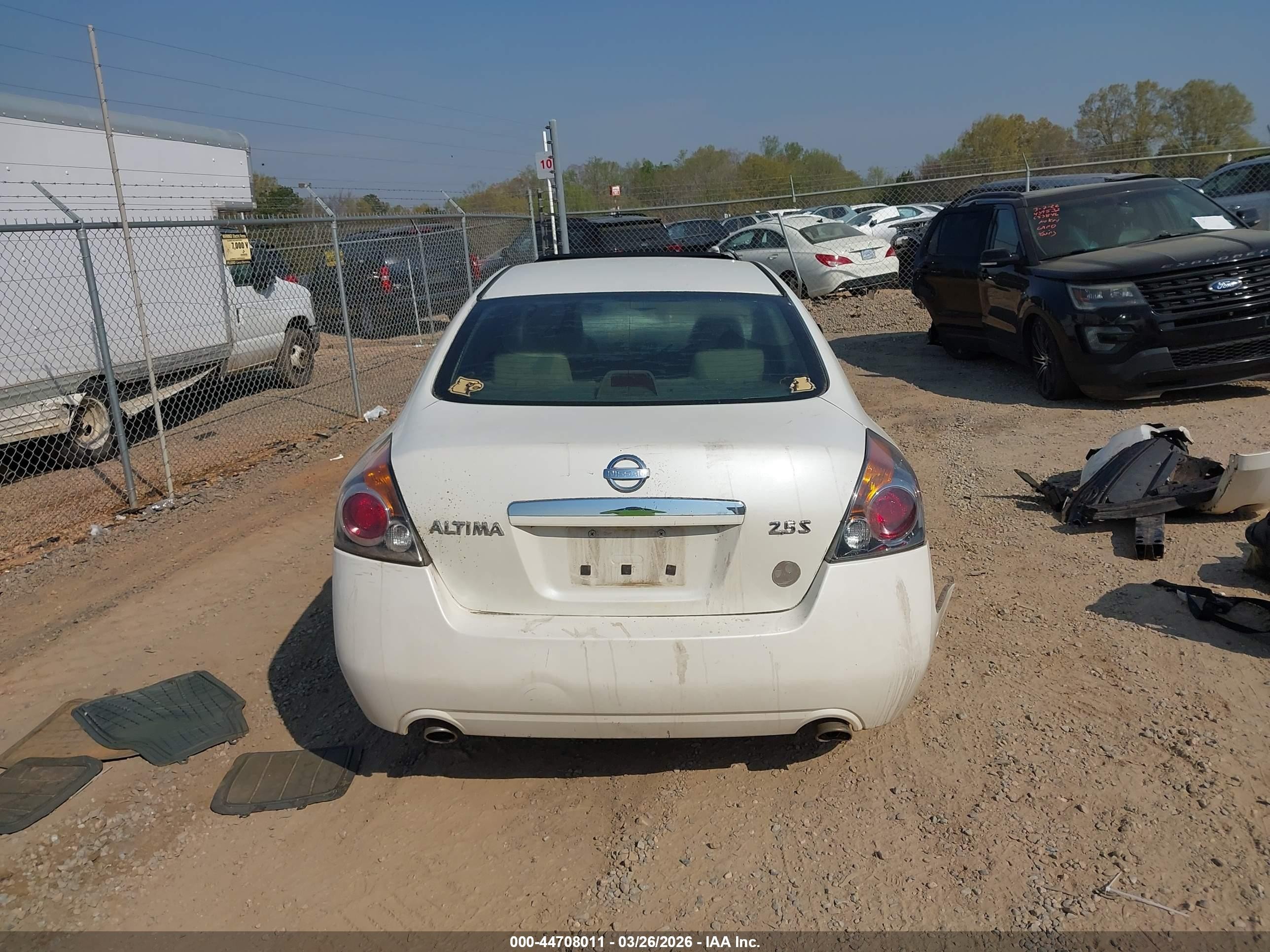 2009 Nissan Altima 2.5 S White vin: 1N4AL21E19N477012