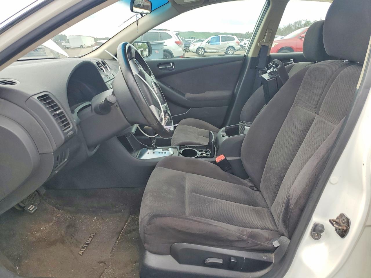 2009 Nissan Altima 2.5 Белый vin: 1N4AL21E19N514575