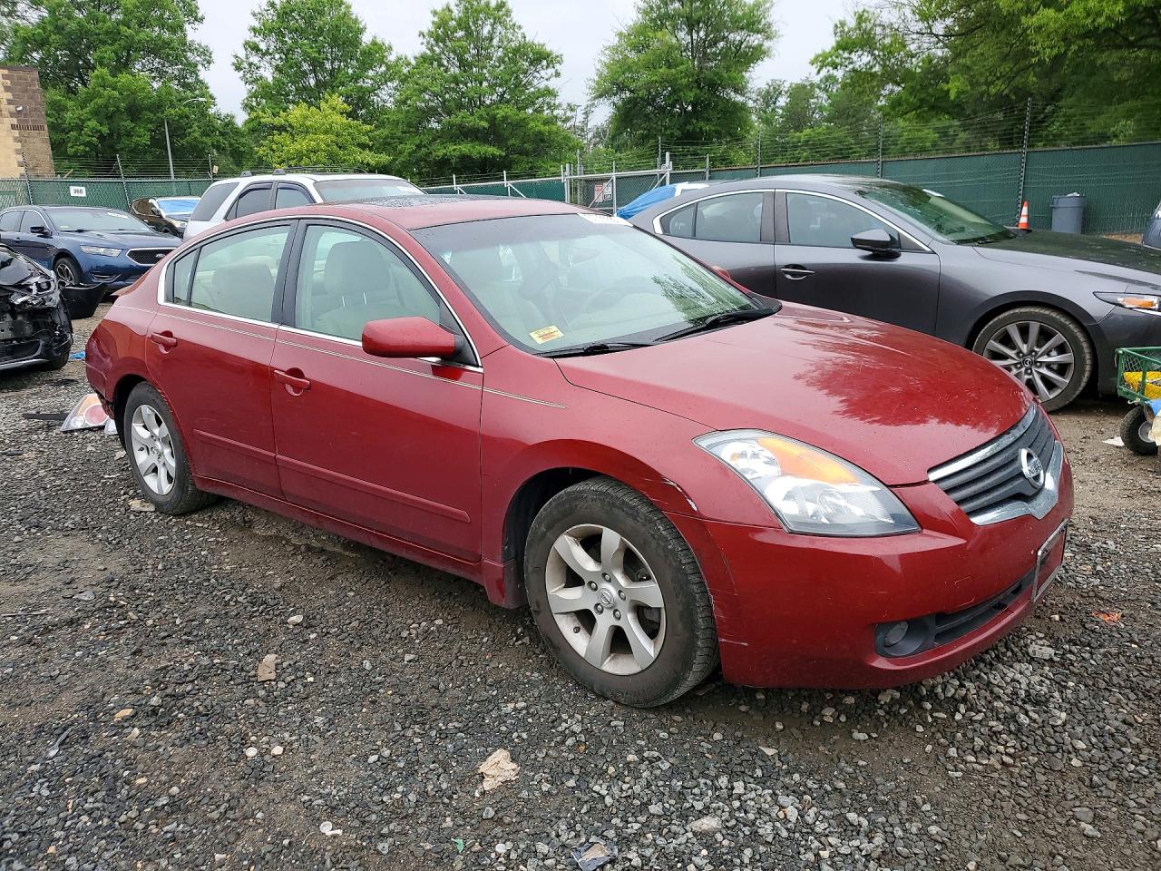 2007 Nissan Altima 2.5 Red vin: 1N4AL21E27N474214