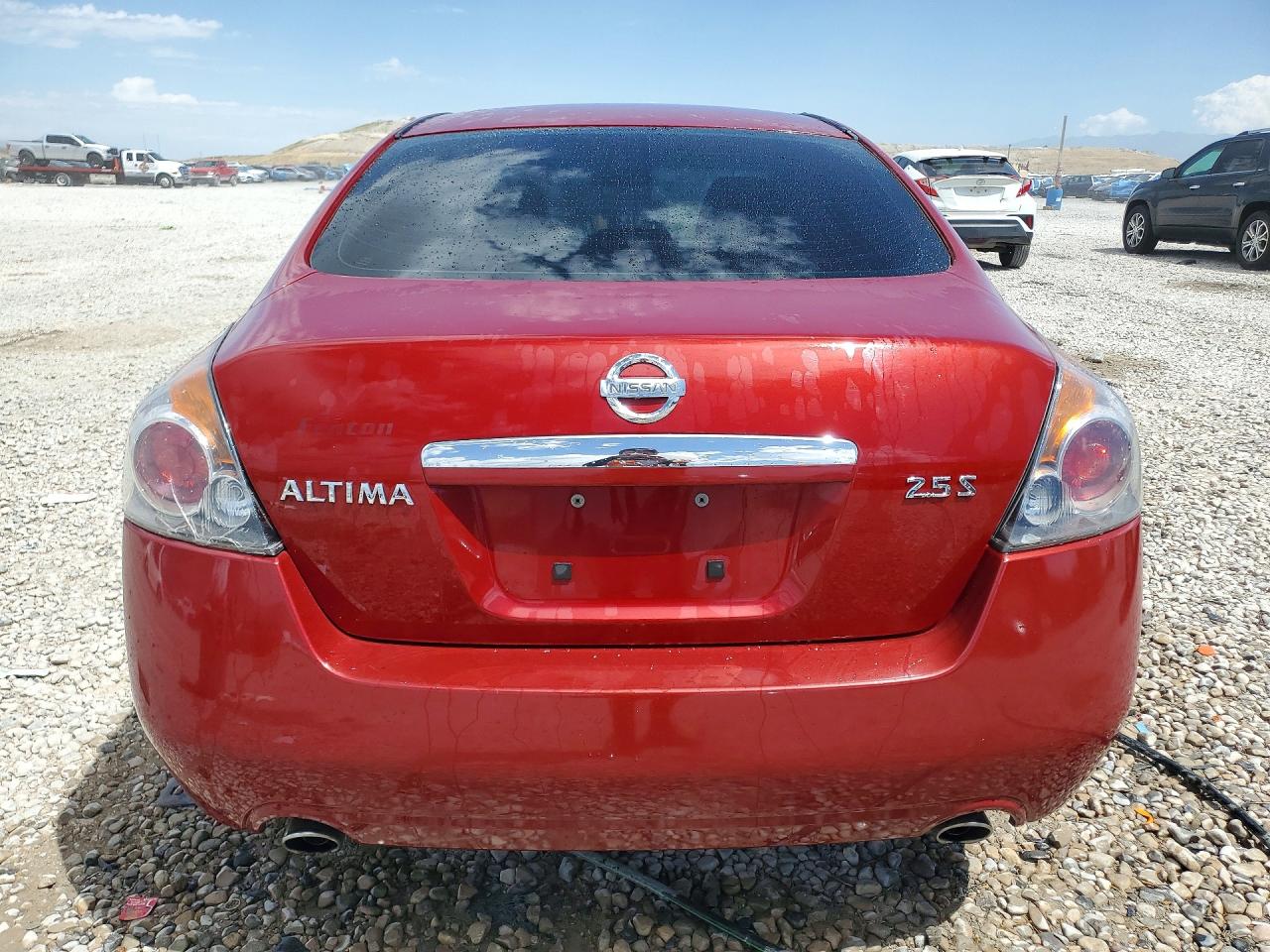 2008 Nissan Altima 2.5 Red vin: 1N4AL21E28C231404