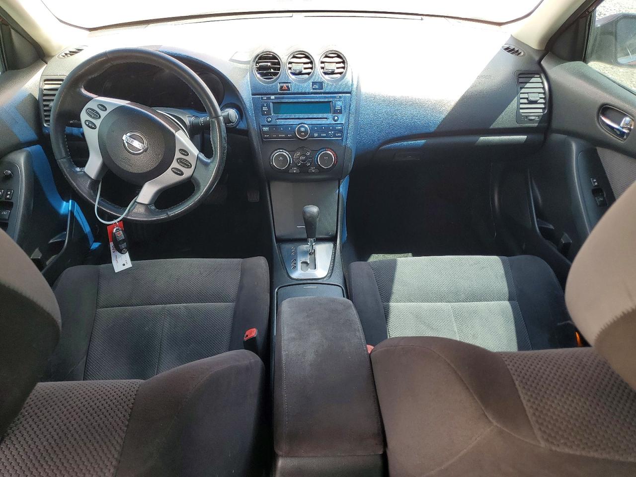 2008 Nissan Altima 2.5 Red vin: 1N4AL21E28C231404