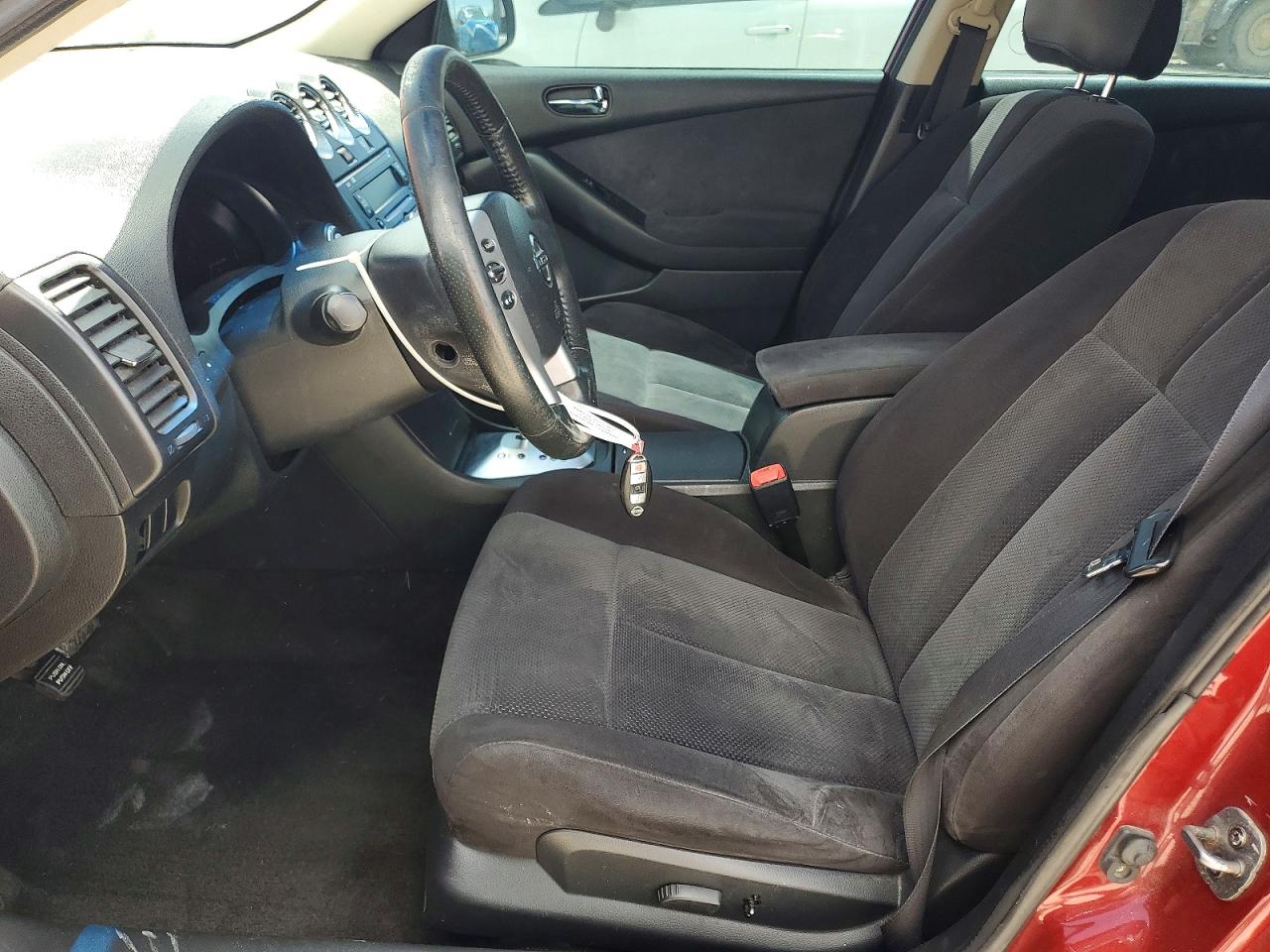 2008 Nissan Altima 2.5 Red vin: 1N4AL21E28C231404