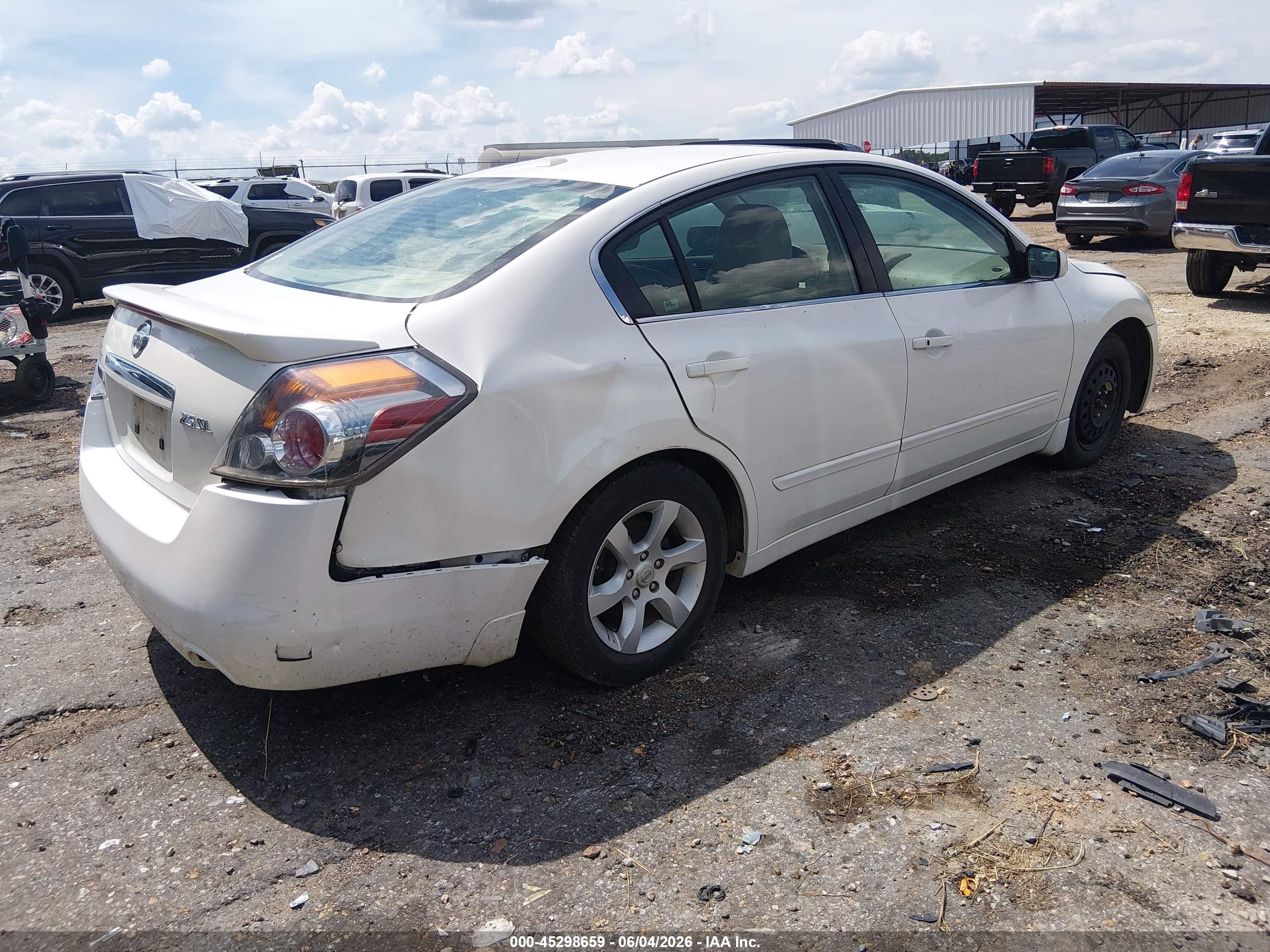 2008 Nissan Altima 2.5 S White vin: 1N4AL21E28N543923
