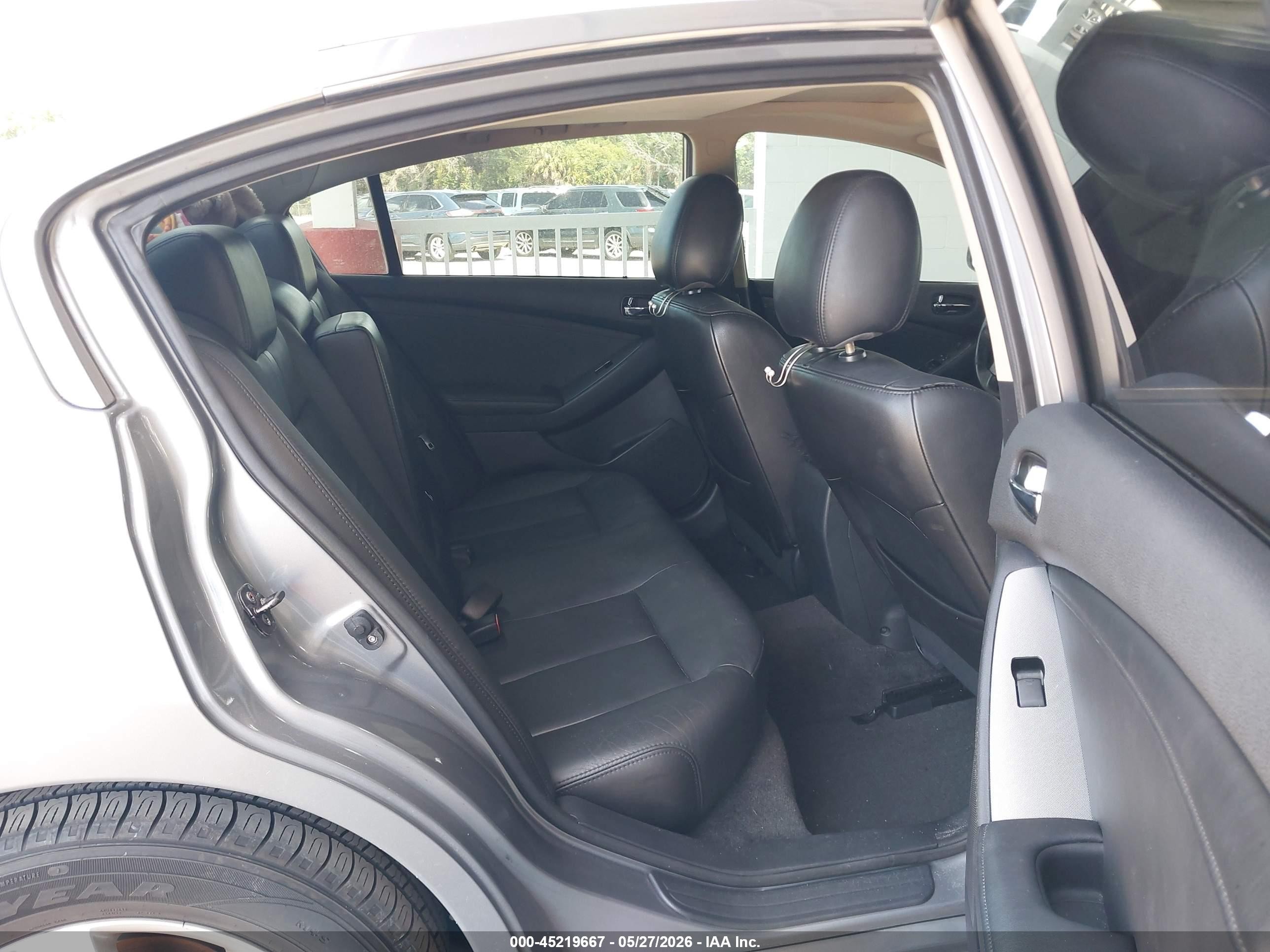 2009 Nissan Altima 2.5 S Silver vin: 1N4AL21E29C137718