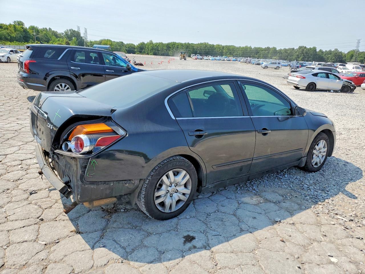 2009 Nissan Altima 2.5 Black vin: 1N4AL21E29N525133