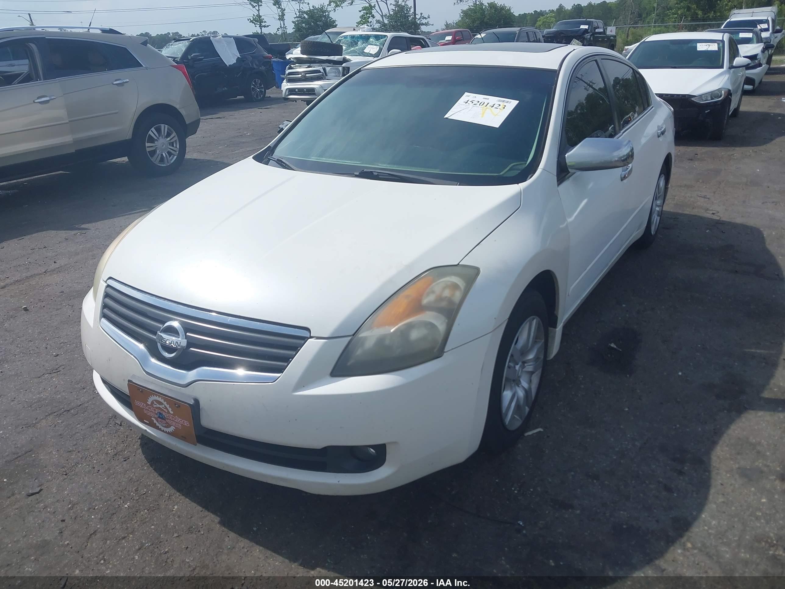 2009 Nissan Altima 2.5 S Белый vin: 1N4AL21E29N536939