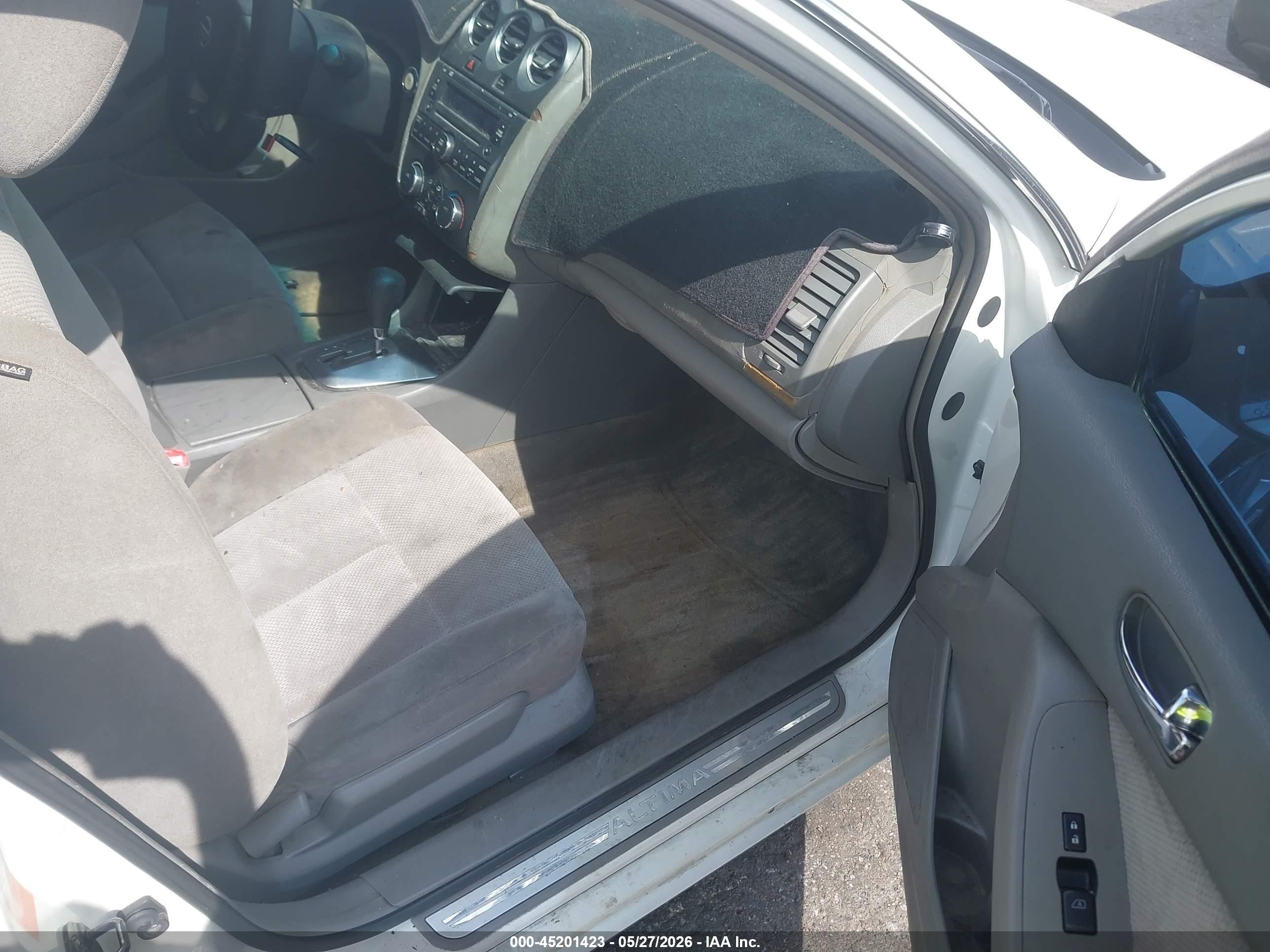 2009 Nissan Altima 2.5 S Белый vin: 1N4AL21E29N536939