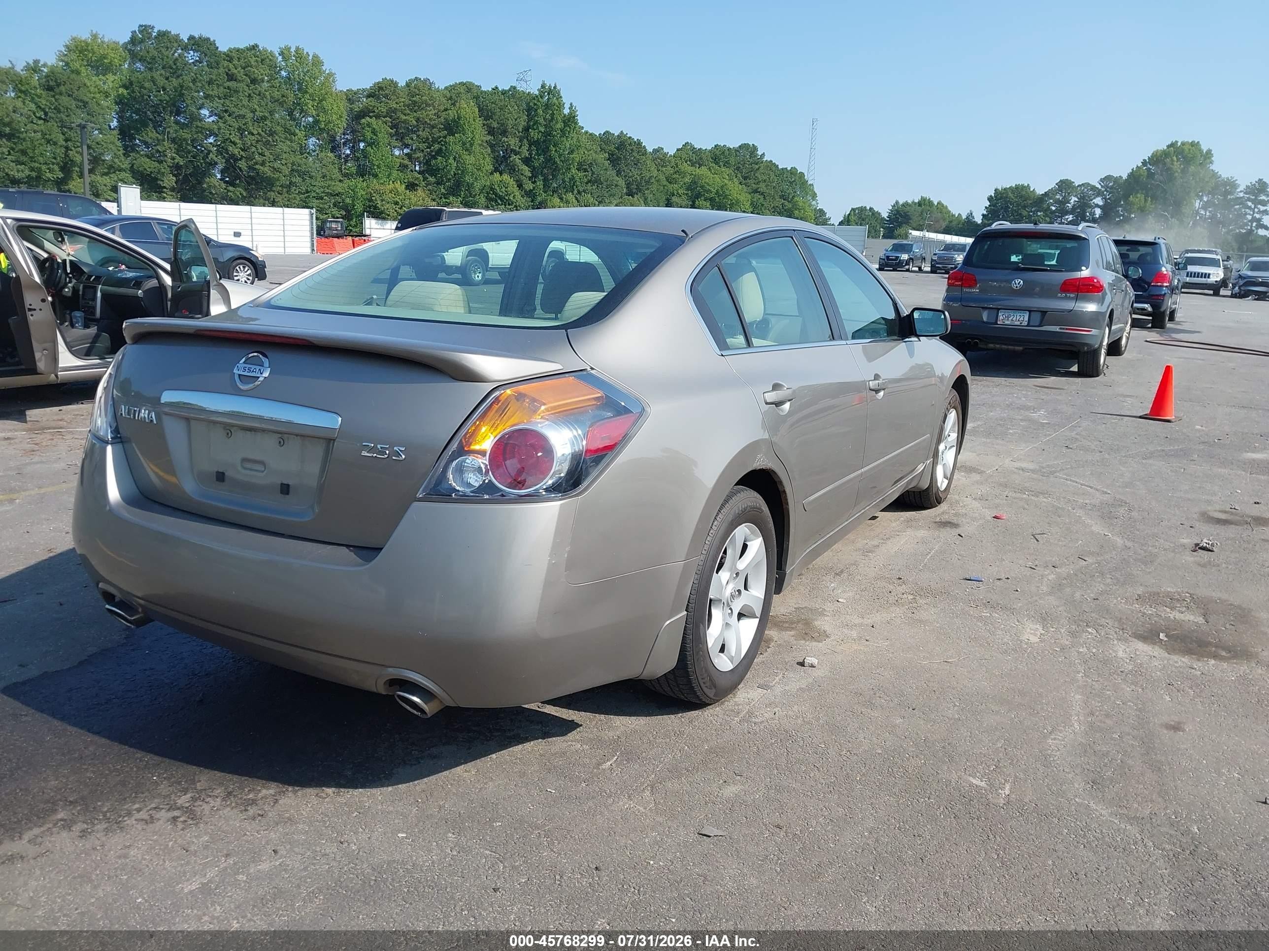 2007 Nissan Altima 2.5 S Beige vin: 1N4AL21E37C193891